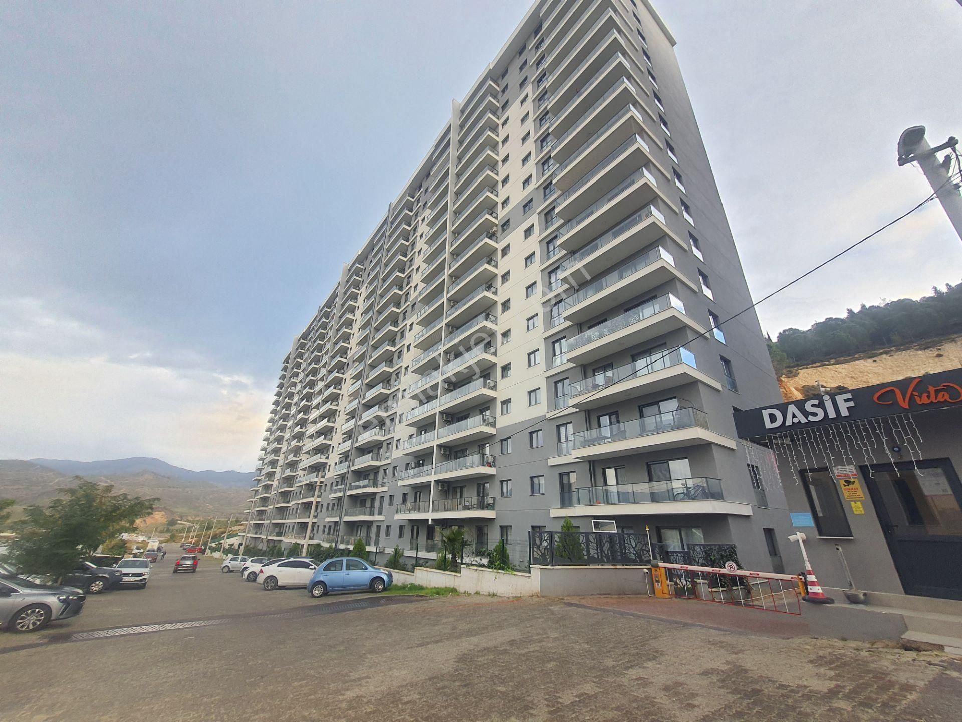 Bayraklı Dasif Vista Sitesinde Deniz Manzaralı 3+1 Kiralık Daire