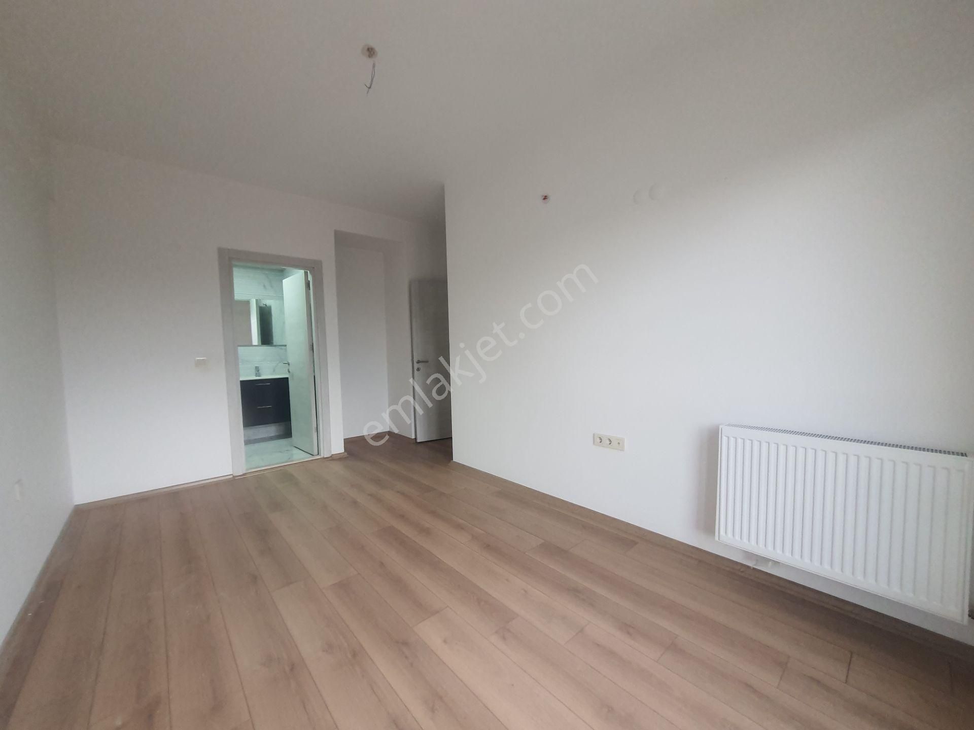 Bayraklı Dasif Vista Sitesinde Deniz Manzaralı 3+1 Kiralık Daire - Görsel 22