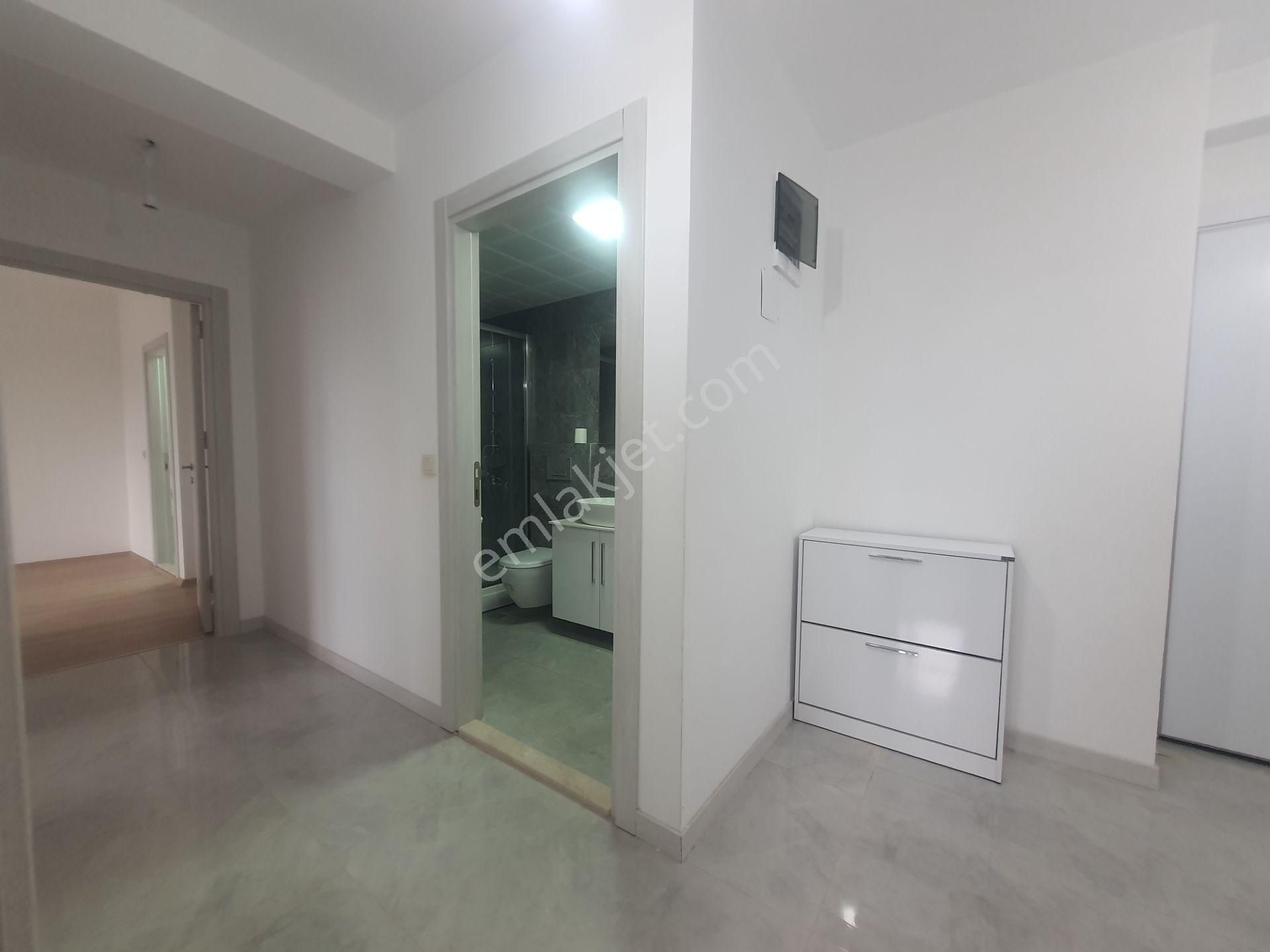 Bayraklı Dasif Vista Sitesinde Deniz Manzaralı 3+1 Kiralık Daire - Görsel 19