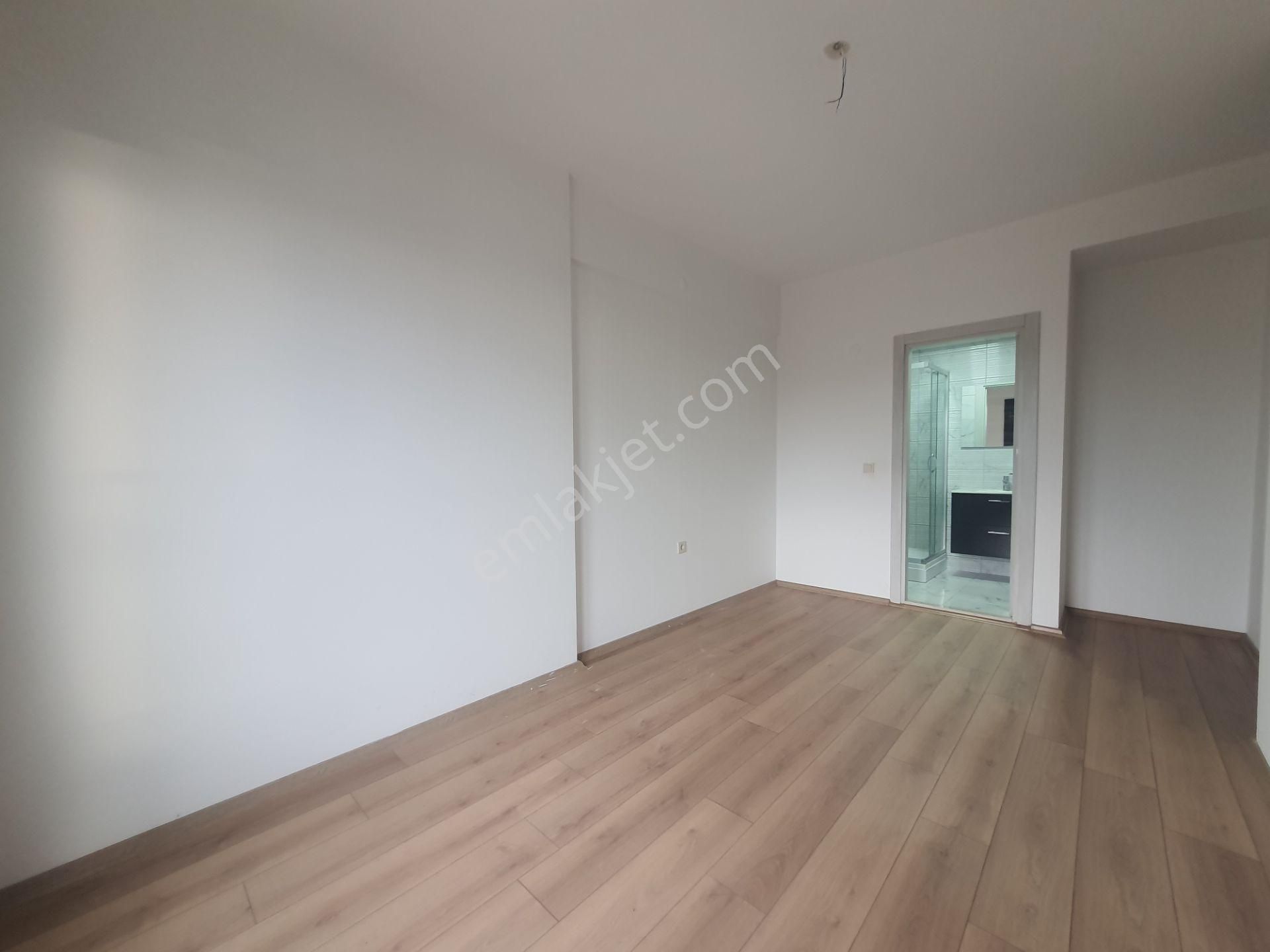 Bayraklı Dasif Vista Sitesinde Deniz Manzaralı 3+1 Kiralık Daire - Görsel 20