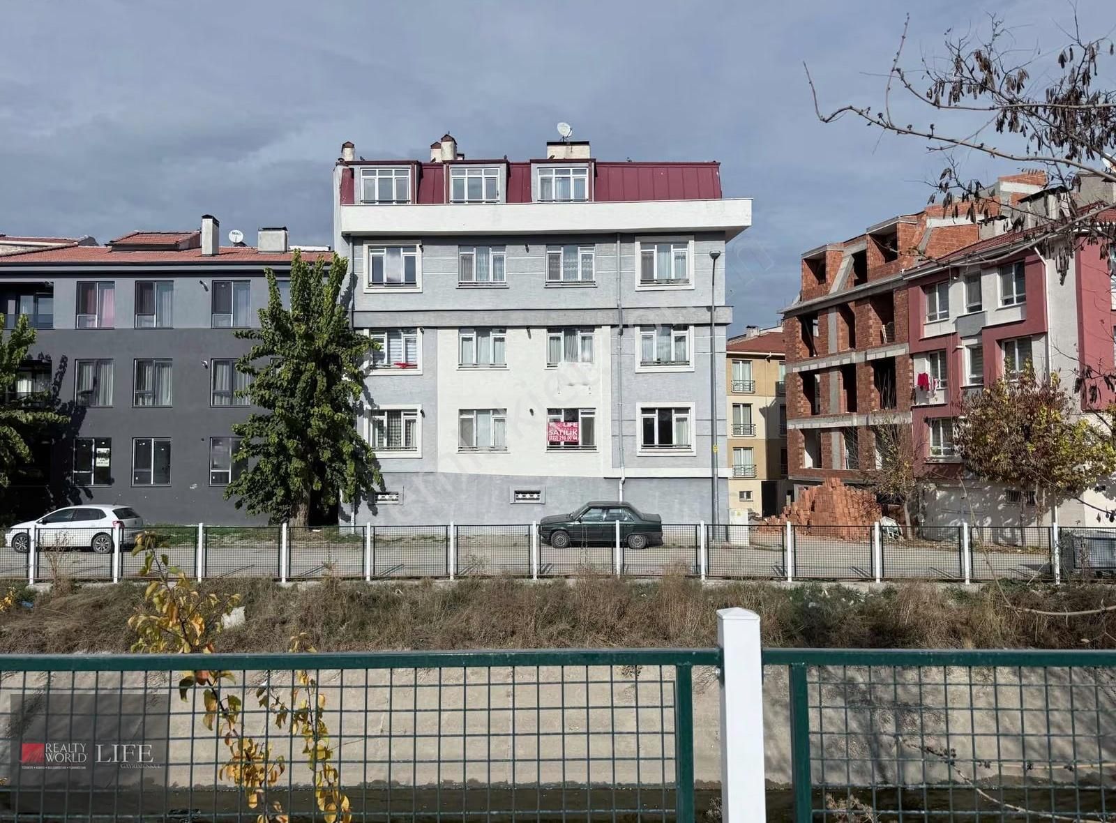 Rw Lıfe // Sütlüce Mh Anadolu Üni. Yakını 1+1 Satılık Daire - Görsel 3