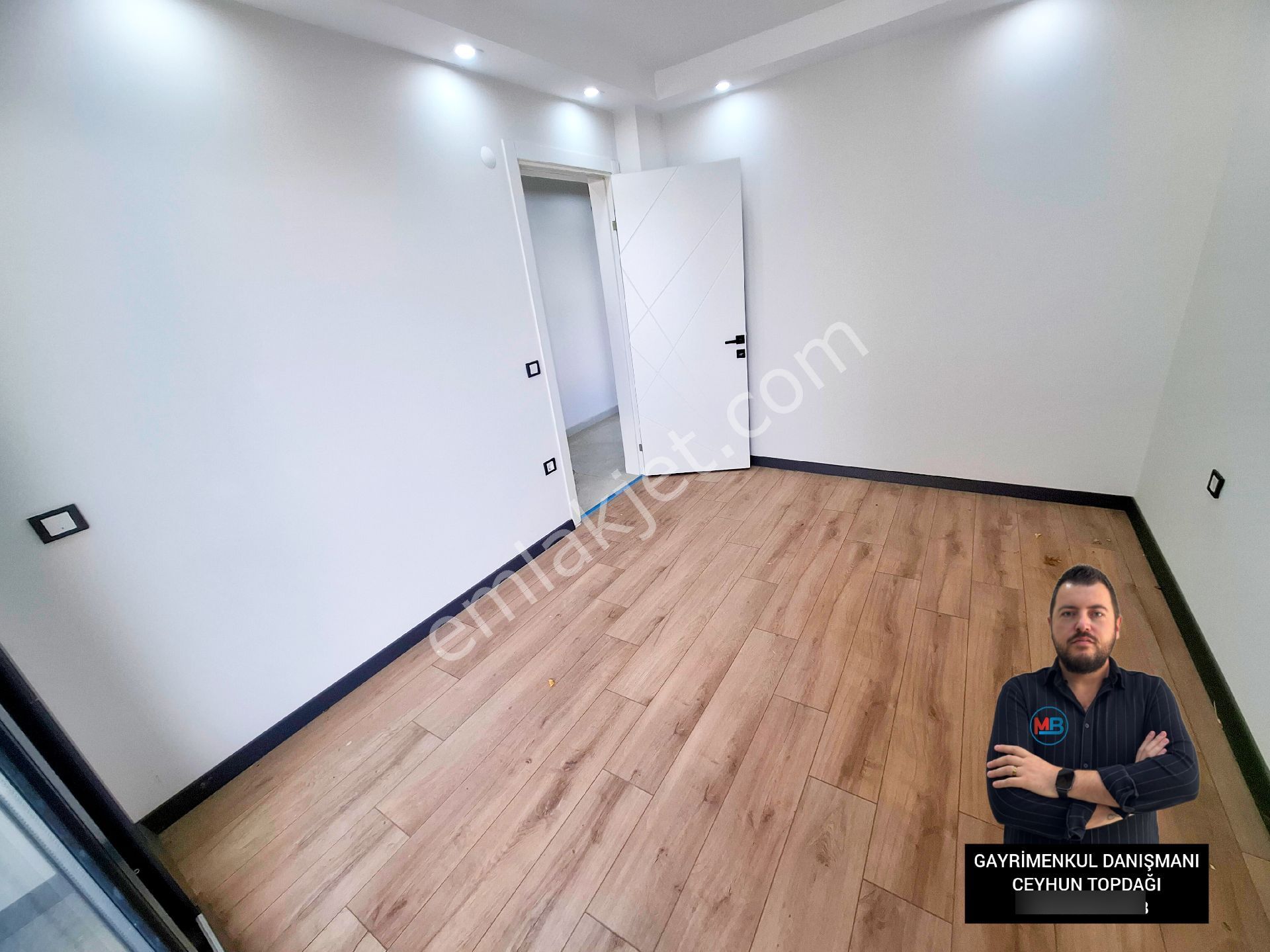 Didimde Satılık 2+1 Daire Asansörlü Orta Kat Geniş Kullanışlı - Görsel 18