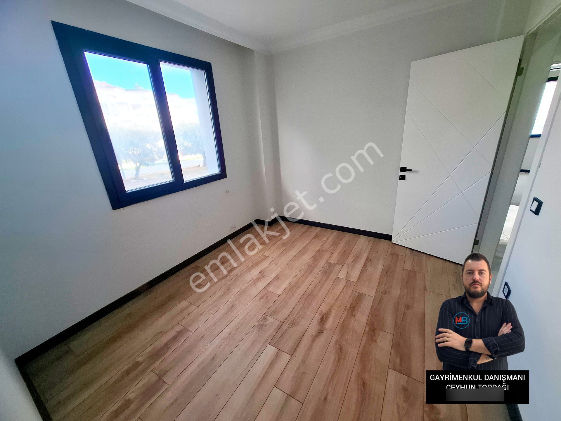 Didimde Satılık 2+1 Daire Asansörlü Orta Kat Geniş Kullanışlı - Görsel 21
