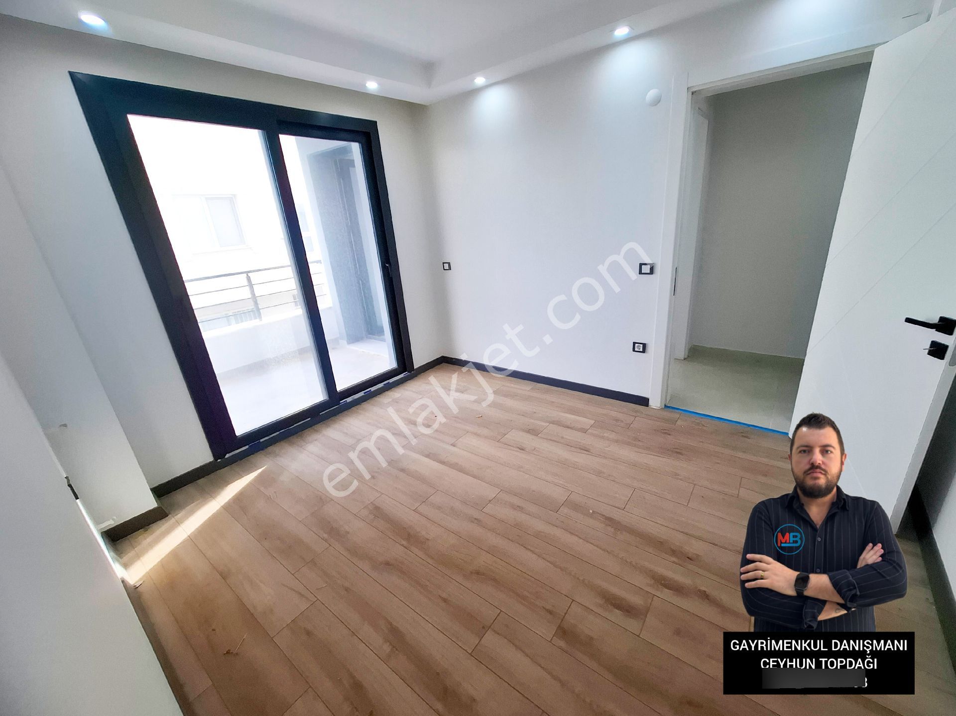 Didimde Satılık 2+1 Daire Asansörlü Orta Kat Geniş Kullanışlı - Görsel 19