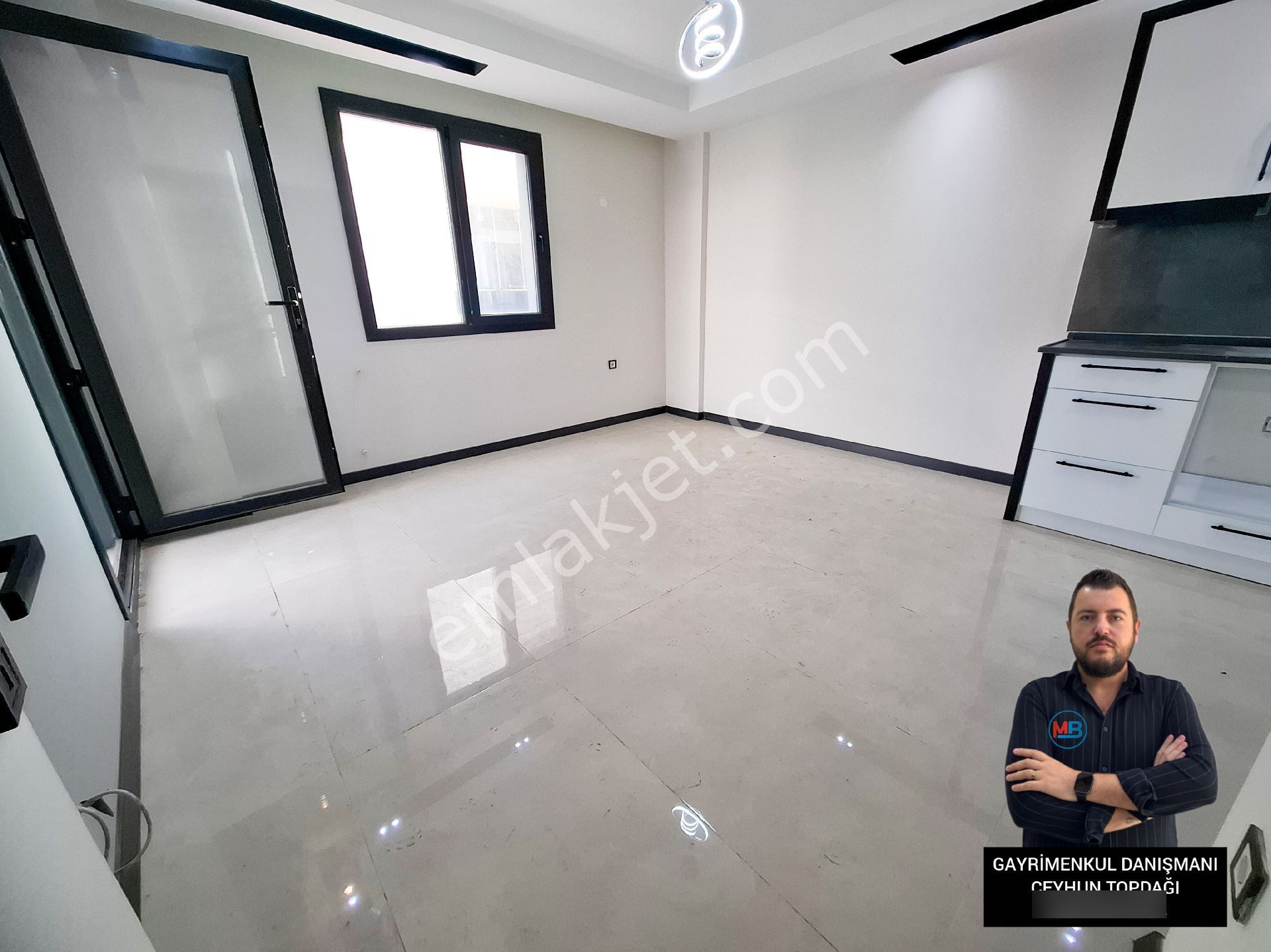 Didimde Satılık 2+1 Daire Asansörlü Orta Kat Geniş Kullanışlı - Görsel 15