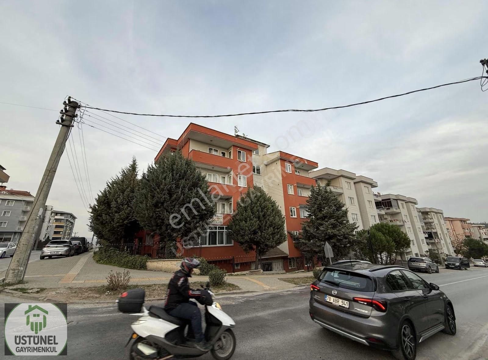 Üstünel'den Üniversite Girişinde Ayrı Mutfaklı Manzaralı Daire - Görsel 7