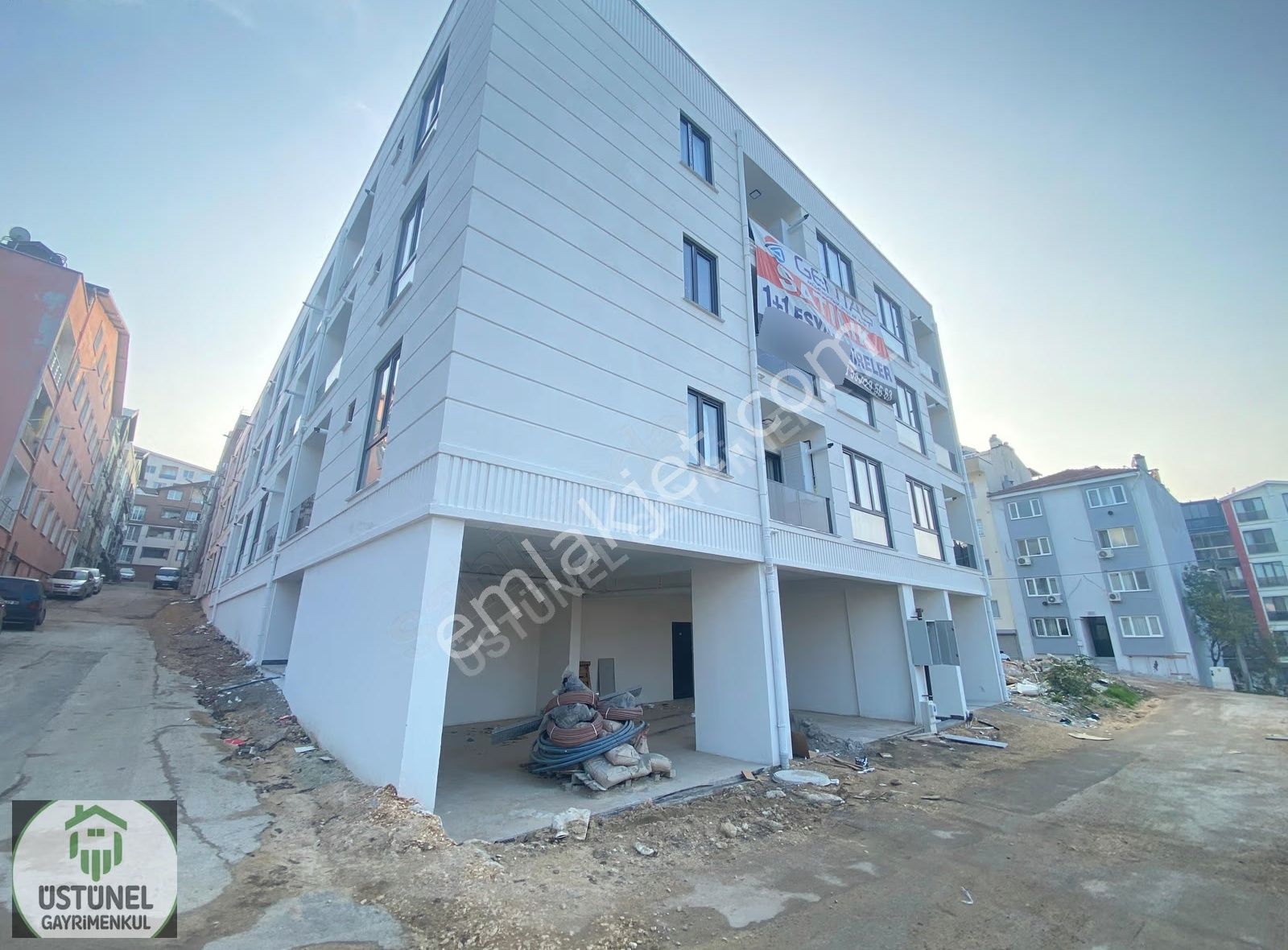 Üstünel'den Görüklede Sıfır Bina Sıfır Eşyalı 1+1 Satılık Daire - Görsel 7