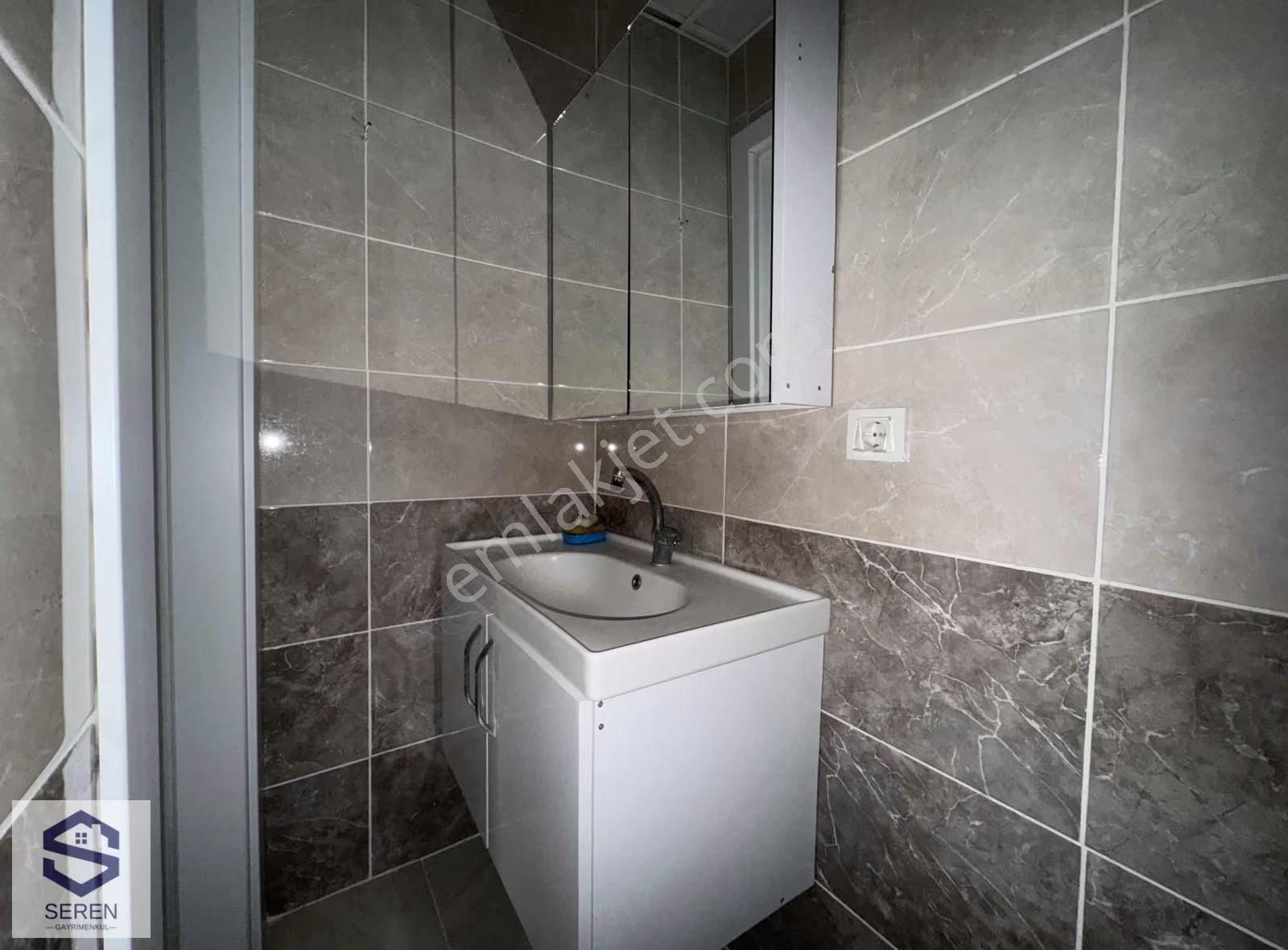 Seferihisar Hıdırlık Mahallesinde Kiralık 1+1 Daire - Görsel 23