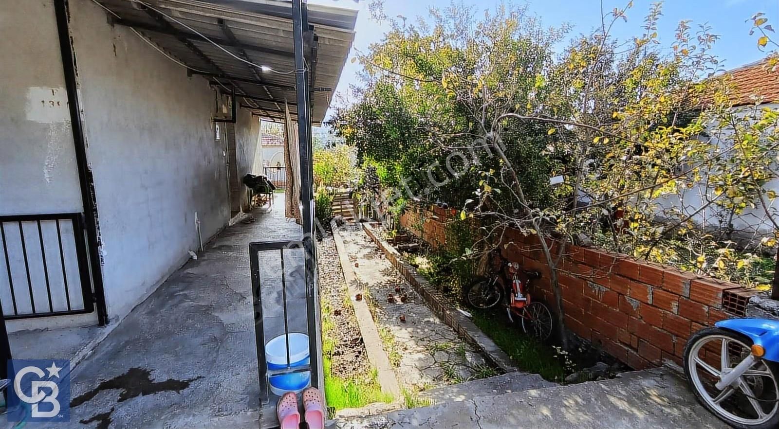 Aliağa Karaköyde Satılık 500 M² Arsa İçinde Tek Katlı Ev - Görsel 23