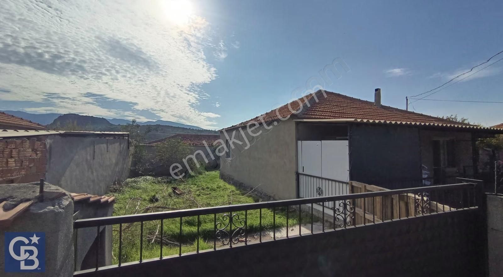 Aliağa Karaköyde Satılık 500 M² Arsa İçinde Tek Katlı Ev - Görsel 17