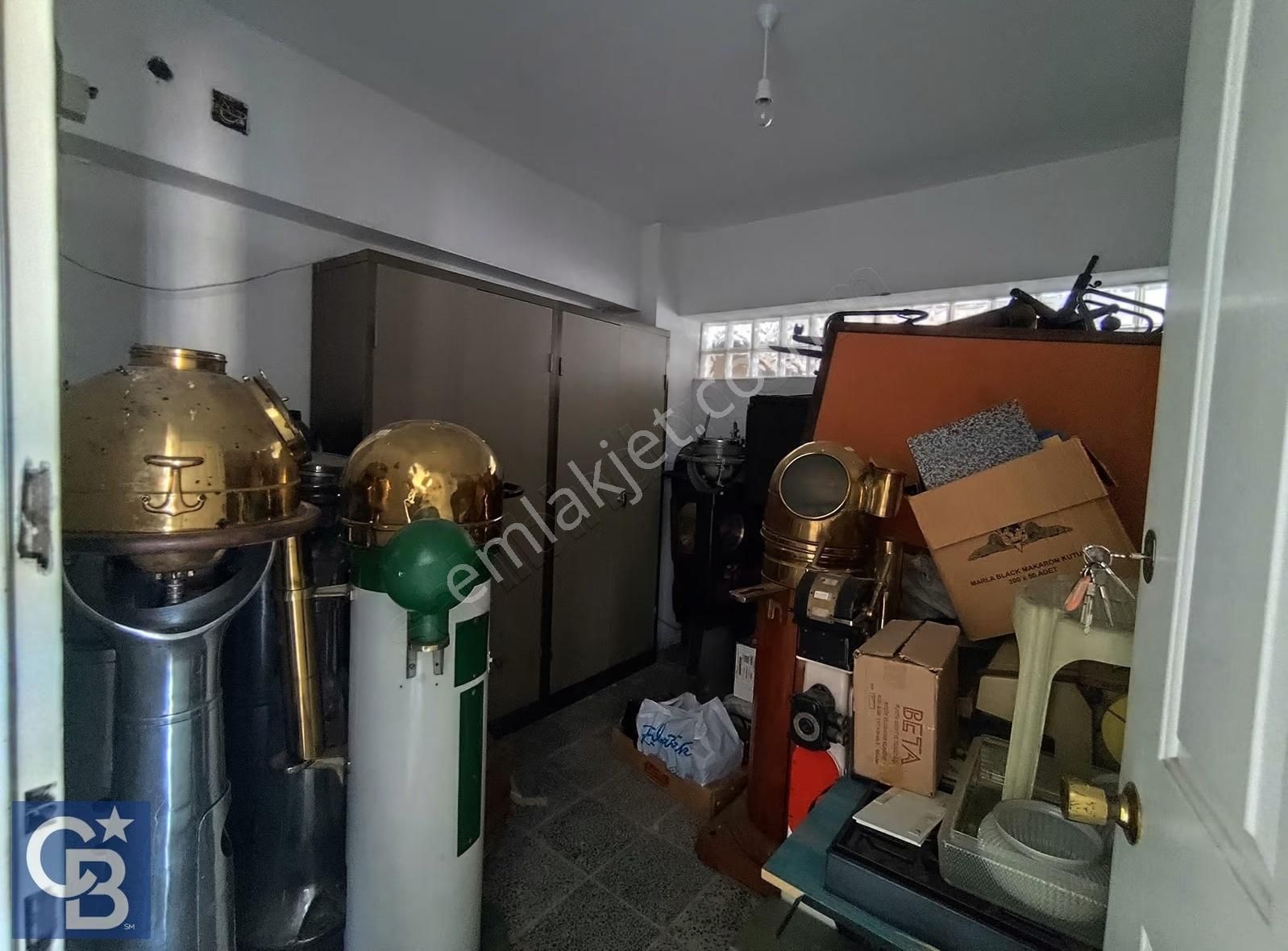 Aliağa'nın Kalbinde Tabela Değeri Yüksek 50 M ² Ofisler - Görsel 24