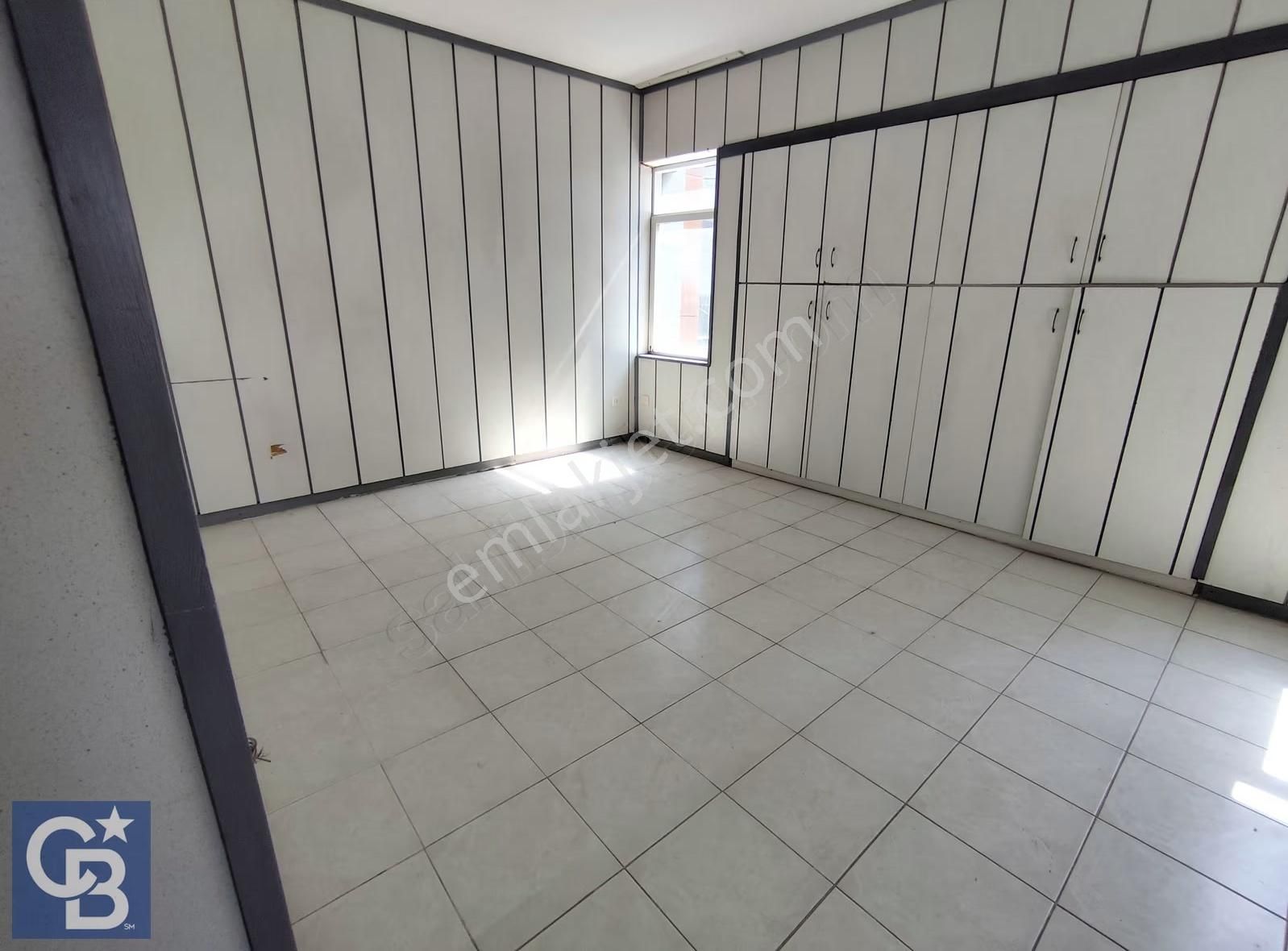 Aliağa'nın Kalbinde Tabela Değeri Yüksek 50 M ² Ofisler - Görsel 16