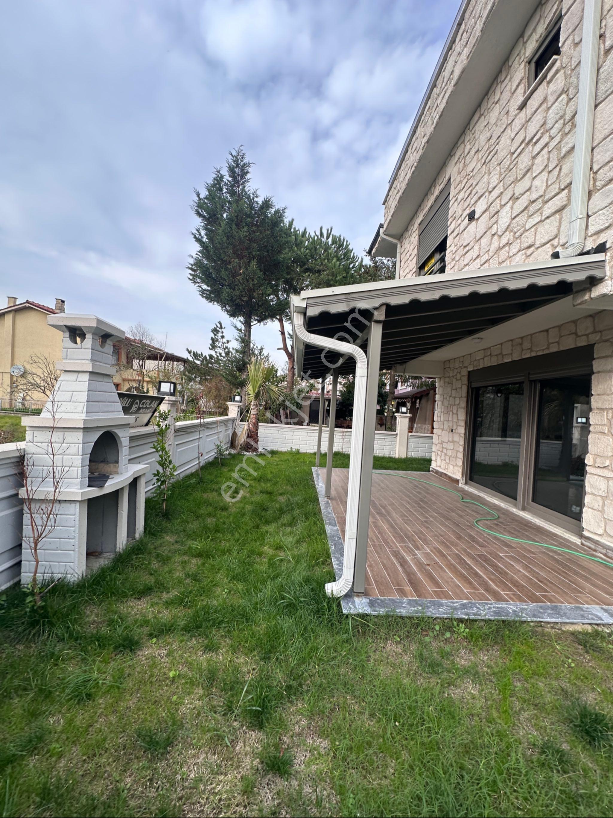 Üstüner Gayrimenkul'den 4+1 Satılık Triblex Villa - Görsel 9
