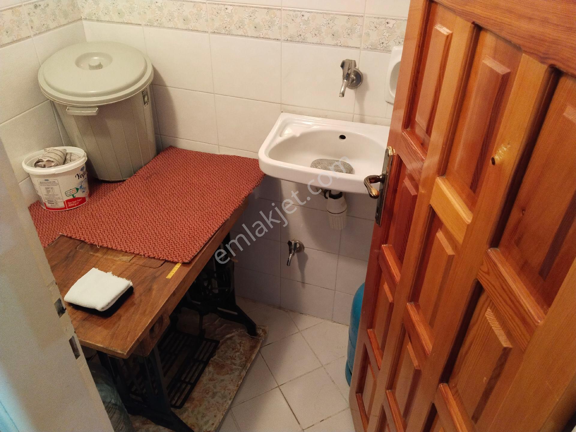 Bergama Bahçelievler Mah Kapalı Mutfak Ara Kat 3+1 Geniş Daire Satılık - Görsel 29