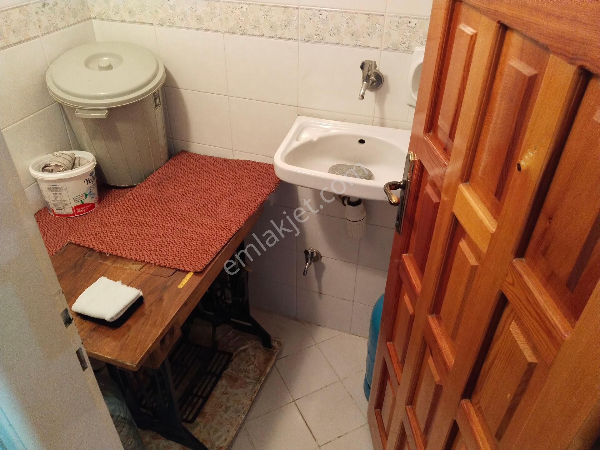 Bergama Bahçelievler Mah Kapalı Mutfak Ara Kat 3+1 Geniş Daire Satılık - Görsel 30