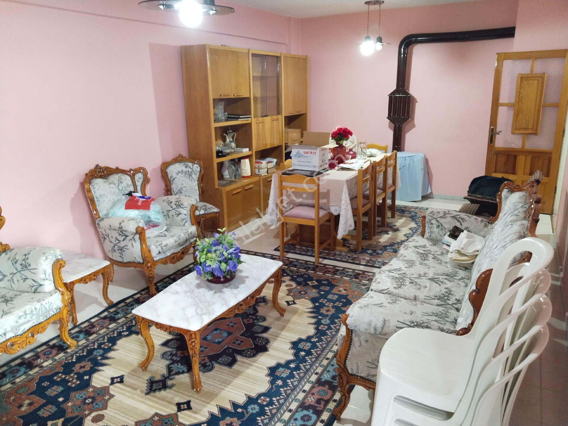 Bergama Bahçelievler Mah Kapalı Mutfak Ara Kat 3+1 Geniş Daire Satılık - Görsel 8