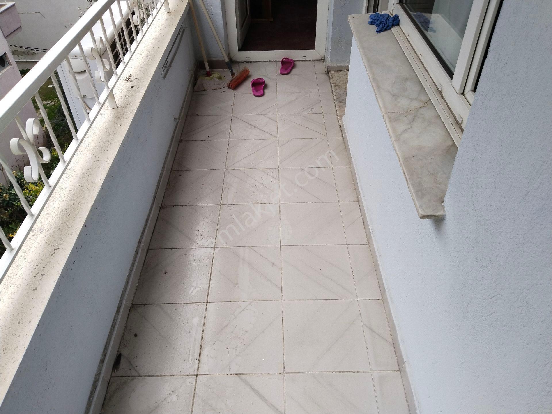 Bergama Bahçelievler Mah Kapalı Mutfak Ara Kat 3+1 Geniş Daire Satılık - Görsel 22