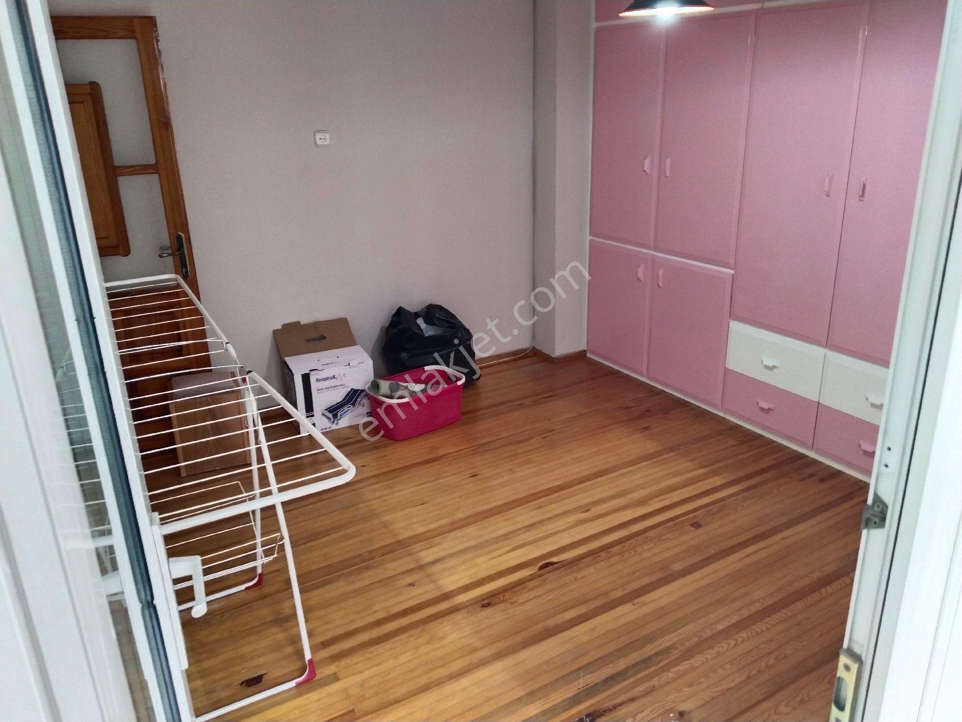 Bergama Bahçelievler Mah Kapalı Mutfak Ara Kat 3+1 Geniş Daire Satılık - Görsel 34