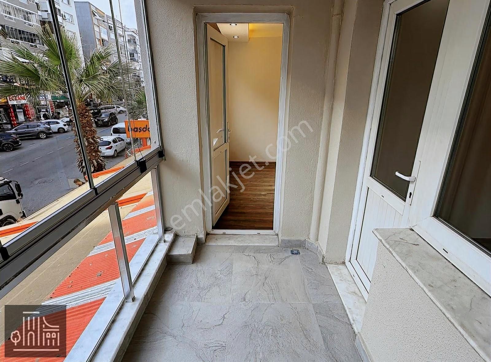 Balçova Sakarya Cad Üzeri 3+1 Asansörlü Arakat 140m2 Masrafsız D - Görsel 22