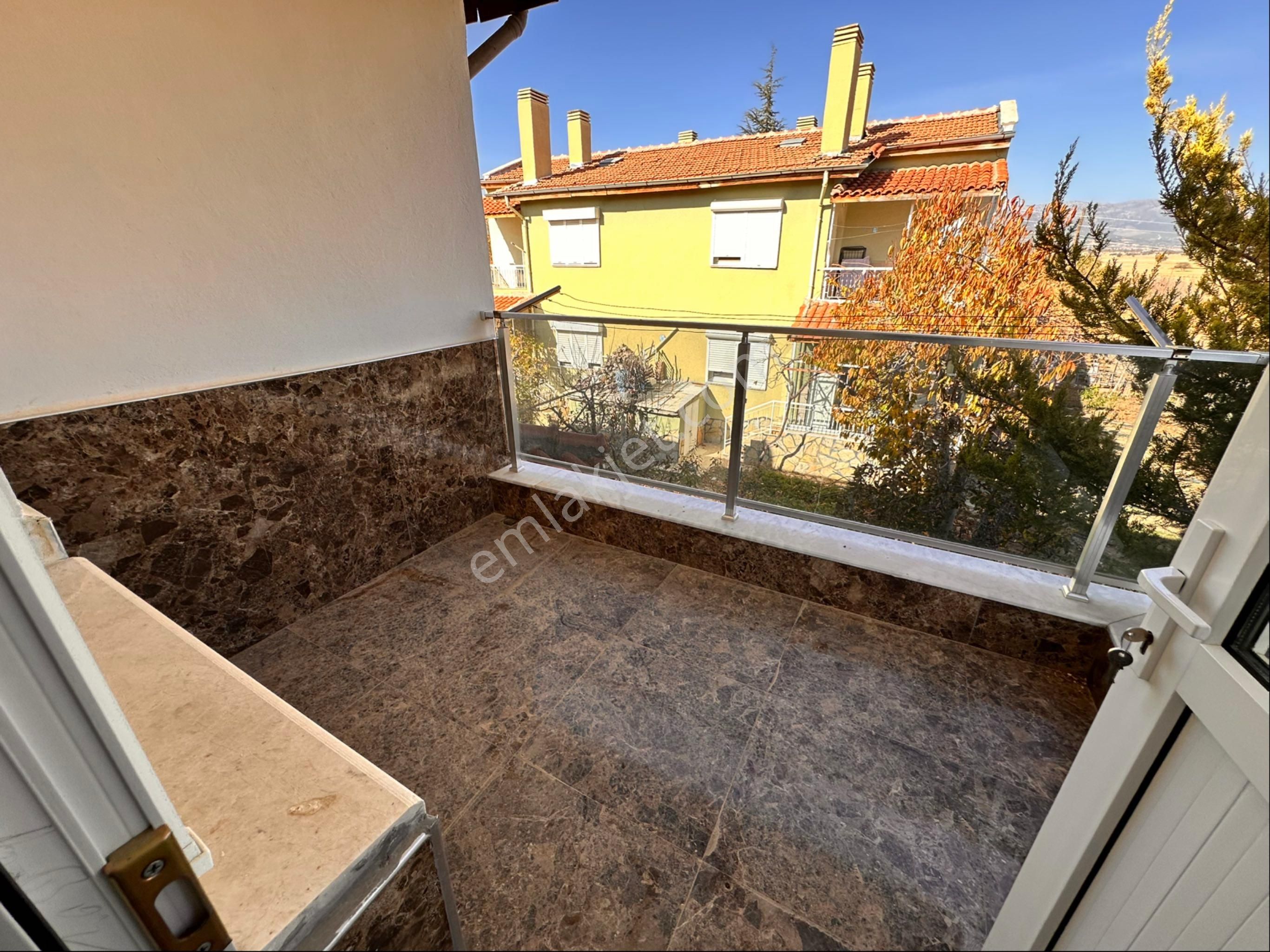 Korkuteli Uzunoluk Mahallesinde Full Bakımlı Müstakil Ev - Görsel 25