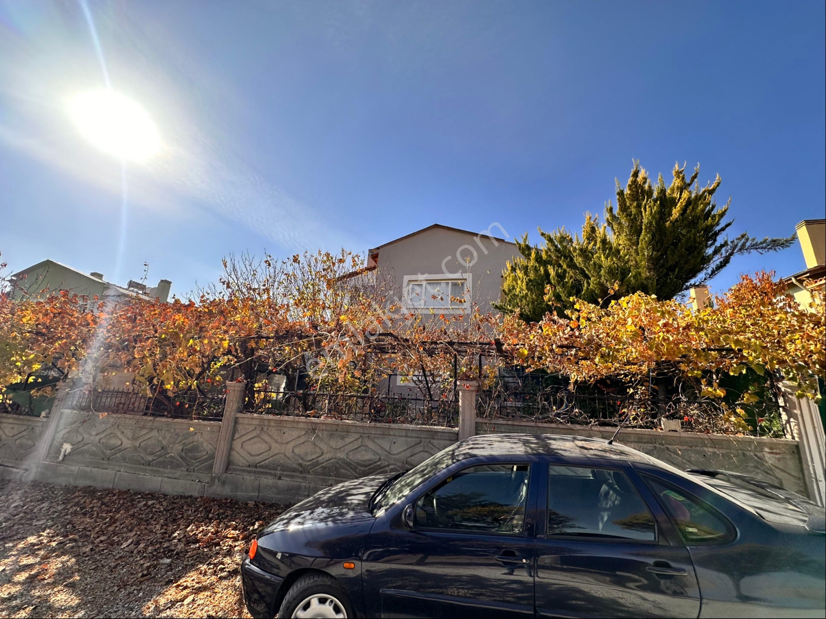 Korkuteli Uzunoluk Mahallesinde Full Bakımlı Müstakil Ev - Görsel 2