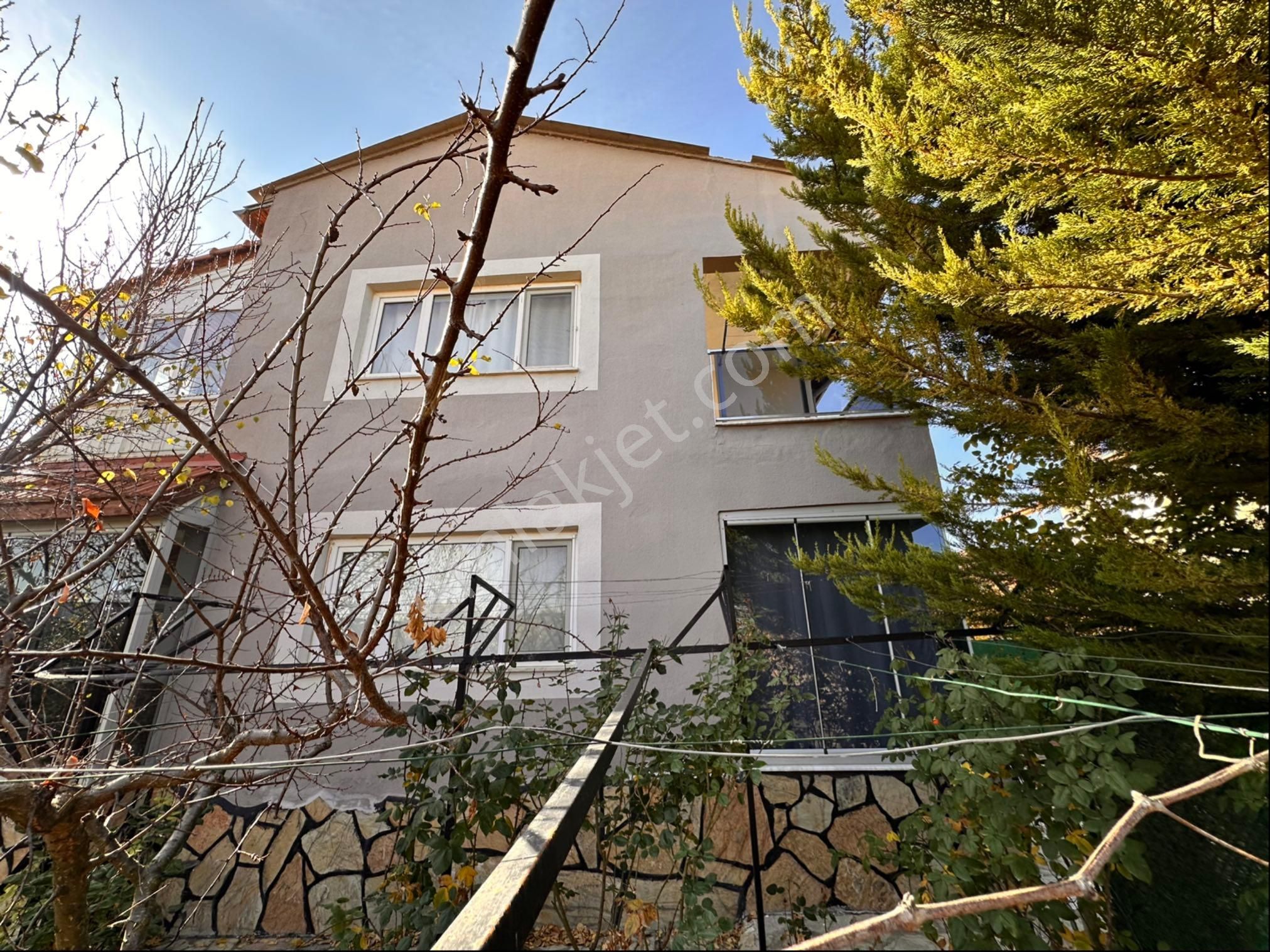 Korkuteli Uzunoluk Mahallesinde Full Bakımlı Müstakil Ev - Görsel 7