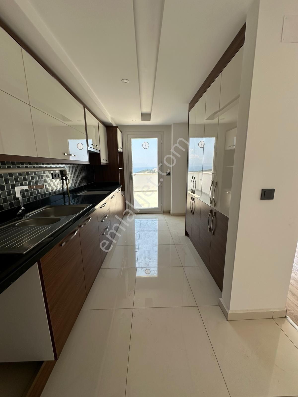 Kuşadası Satılık 3+1 Villa - Görsel 11