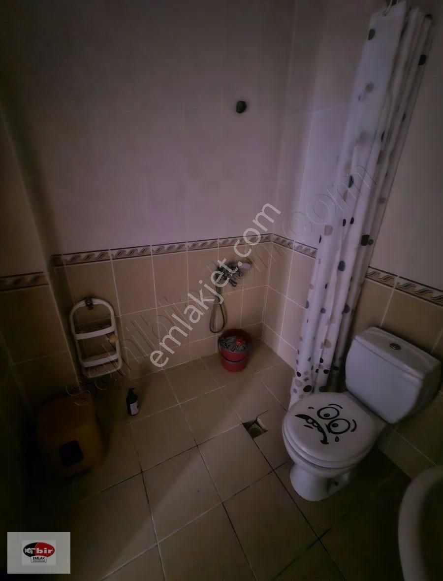 Esat Akyüz Sokakta 2+1 Giriş Kat Kiralık Daire - Görsel 19