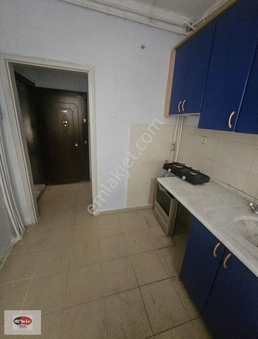 Esat Akyüz Sokakta 2+1 Giriş Kat Kiralık Daire - Görsel 10