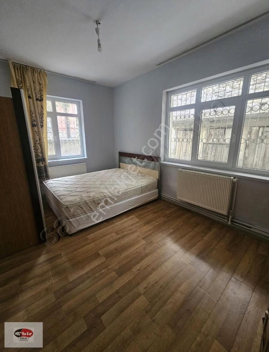 Esat Akyüz Sokakta 2+1 Giriş Kat Kiralık Daire - Görsel 5
