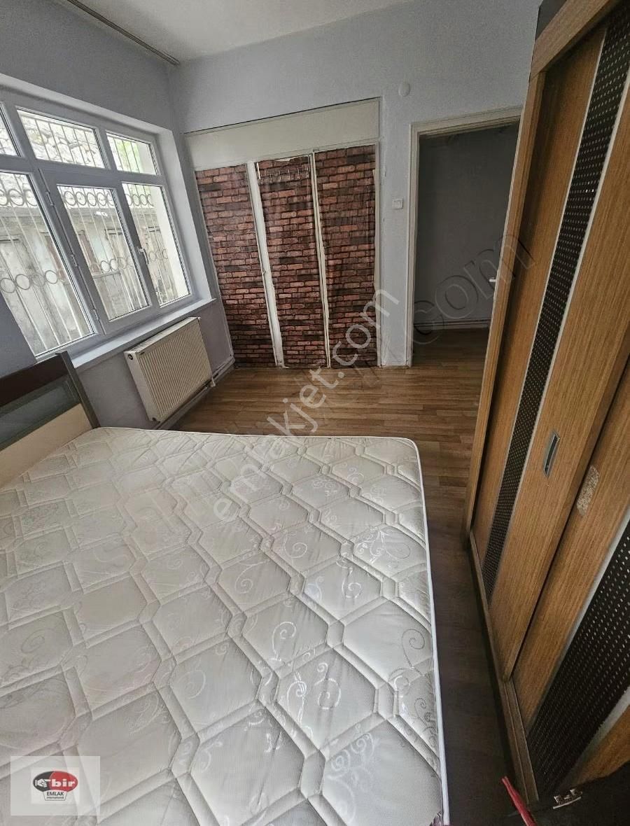 Esat Akyüz Sokakta 2+1 Giriş Kat Kiralık Daire - Görsel 15
