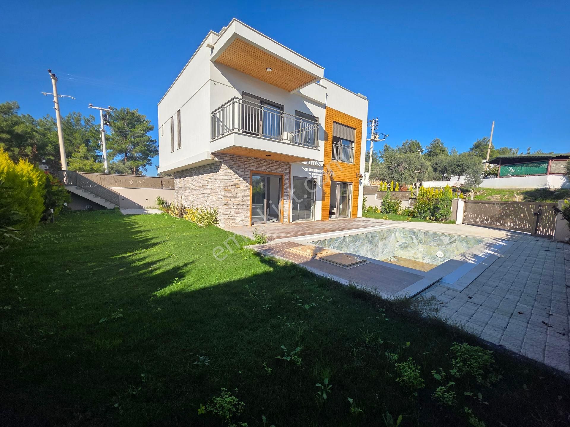 Kuşadası Satılık 4+1 Full Eşyalı Villa - Görsel 5