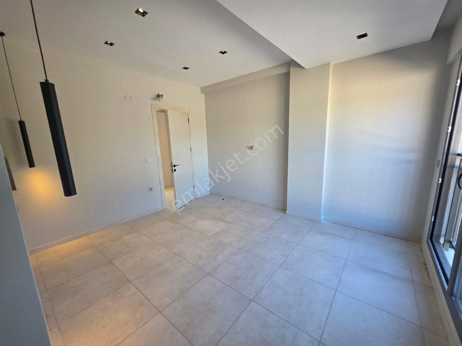 Kuşadası Satılık 4+1 Full Eşyalı Villa - Görsel 35