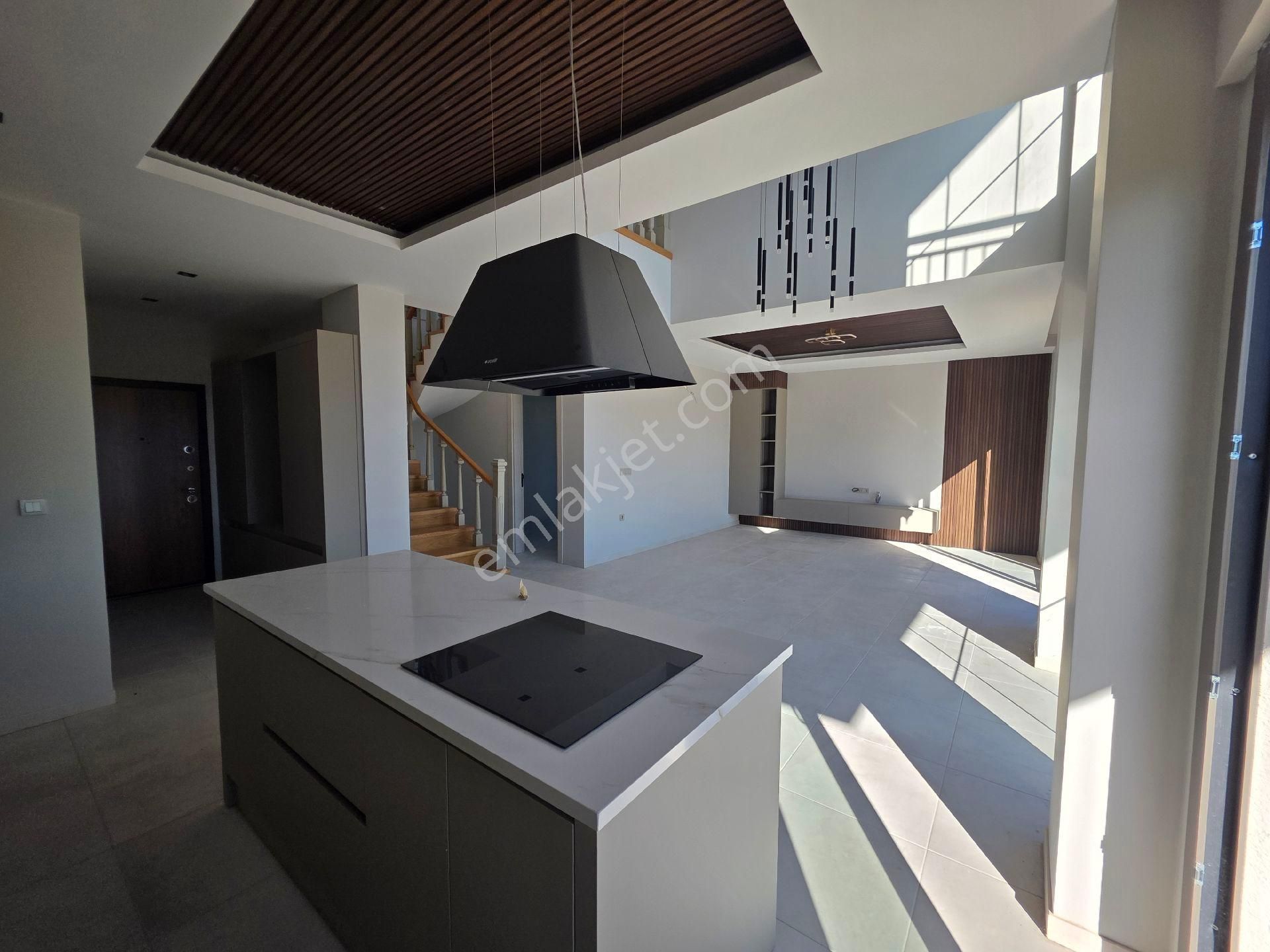 Kuşadası Satılık 4+1 Full Eşyalı Villa - Görsel 10