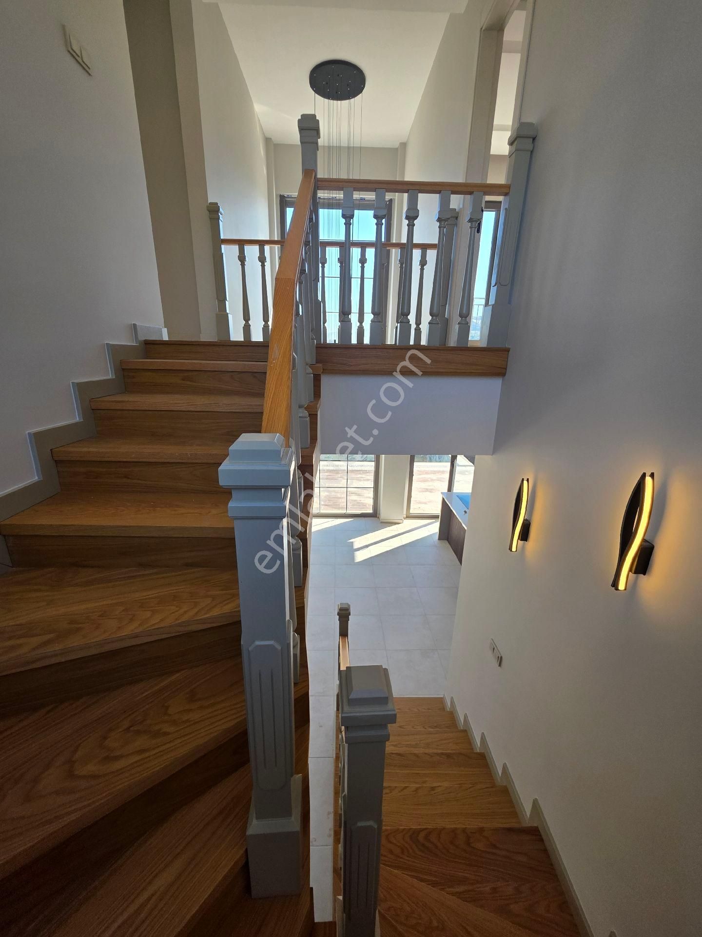 Kuşadası Satılık 4+1 Full Eşyalı Villa - Görsel 28