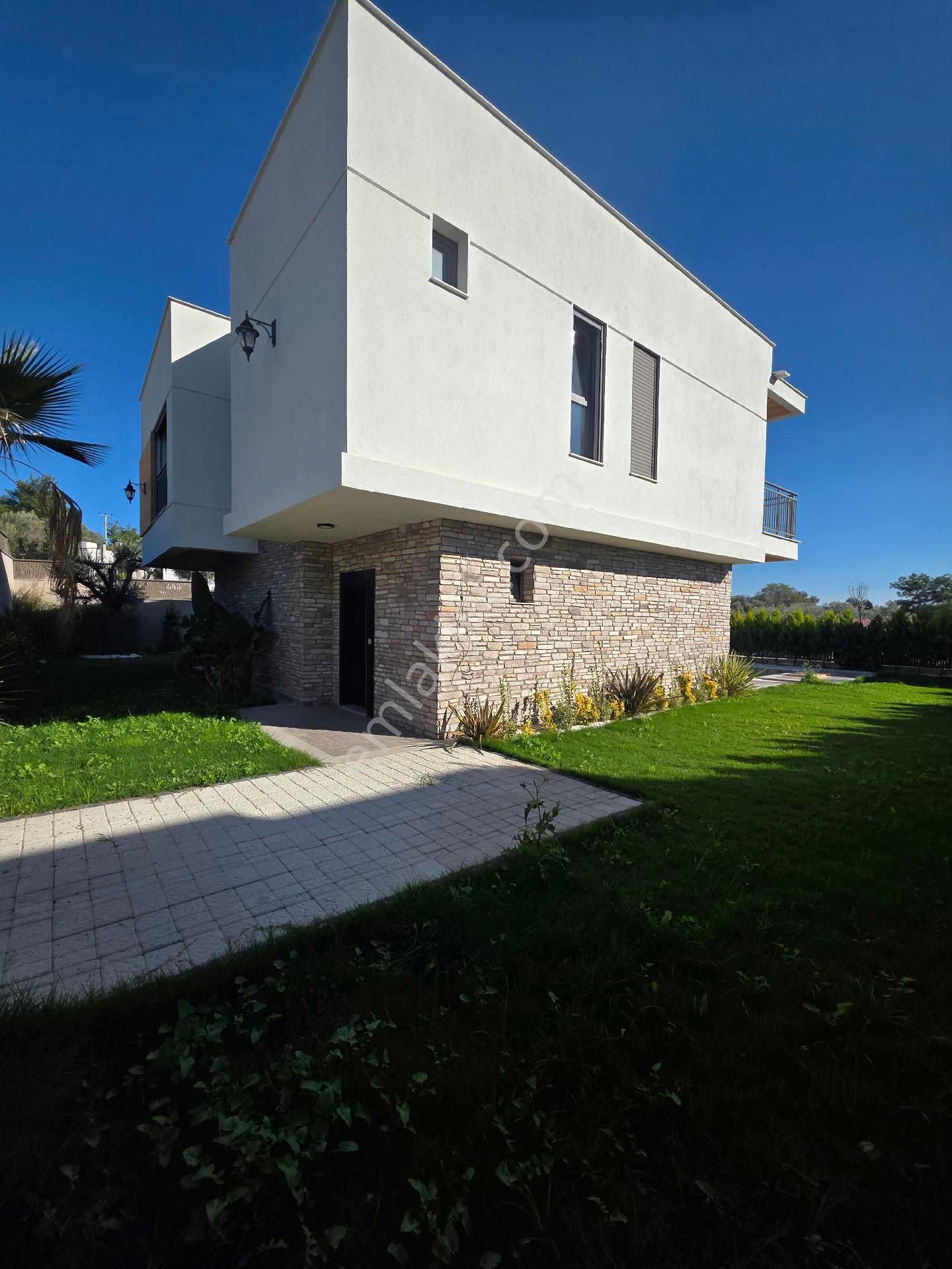 Kuşadası Satılık 4+1 Full Eşyalı Villa - Görsel 8