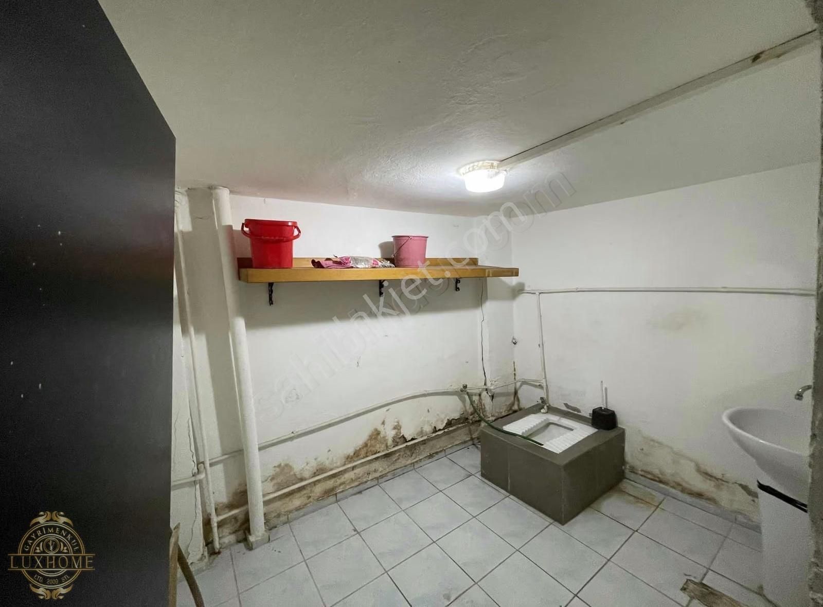 Kurtuluş Caddesinde Prestijli Konumda 2 Katlı Hazır Devren - Görsel 12