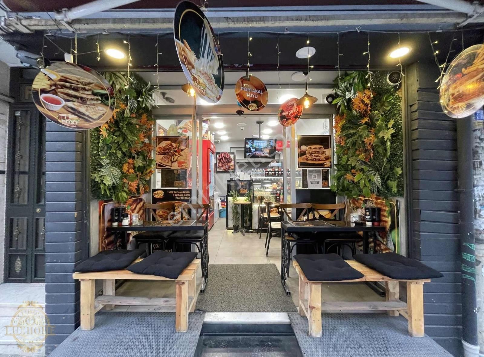 Kurtuluş Caddesinde Prestijli Konumda 2 Katlı Hazır Devren - Görsel 13