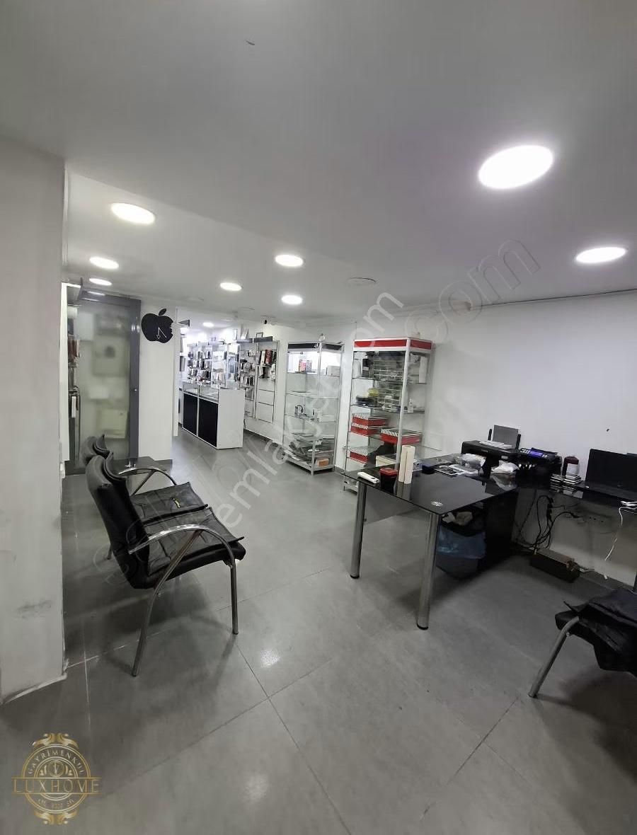 Osmanbey Telefoncular Sokağında Devirli 3 Katlı Dükkan - Görsel 5