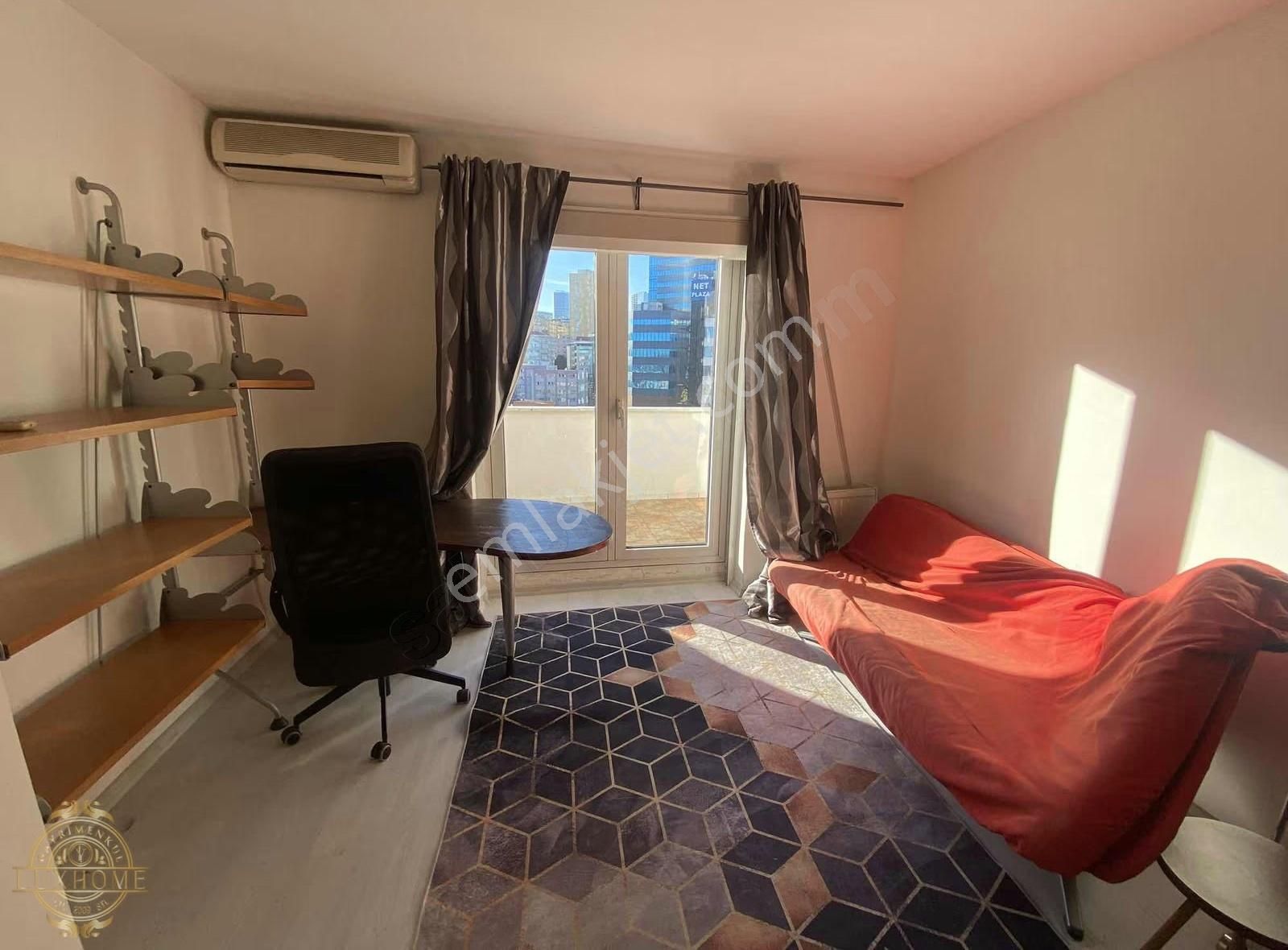 19 Mayıs Mahallesinde Lüks Eşyalı Jakuzili Manzaralı 3+1 Daire - Görsel 17