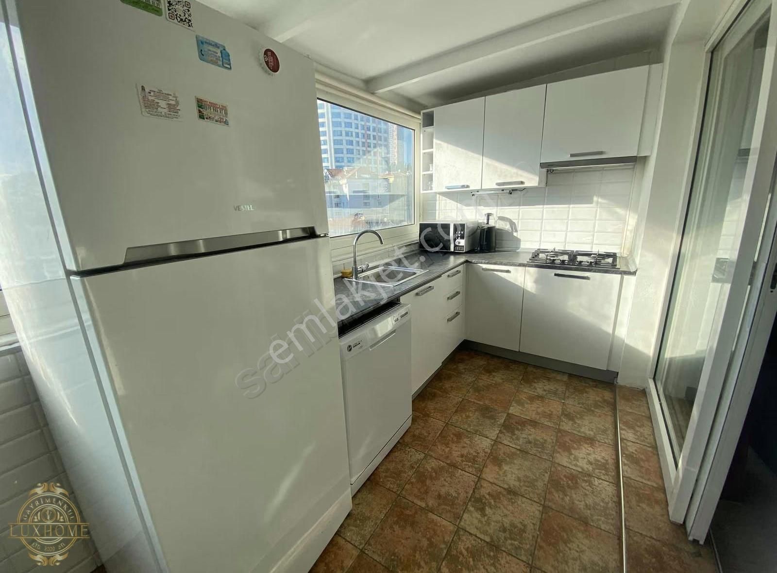 19 Mayıs Mahallesinde Lüks Eşyalı Jakuzili Manzaralı 3+1 Daire - Görsel 22