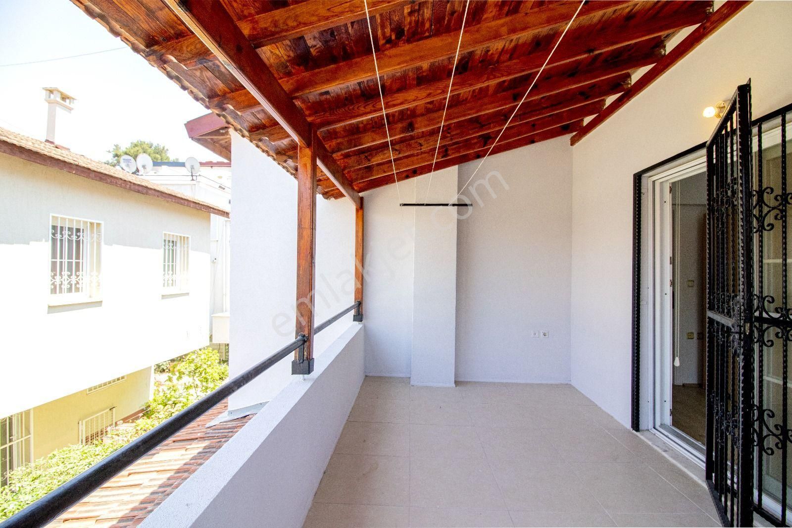 Kuşadası Satılık 3+1 Villa - Görsel 10