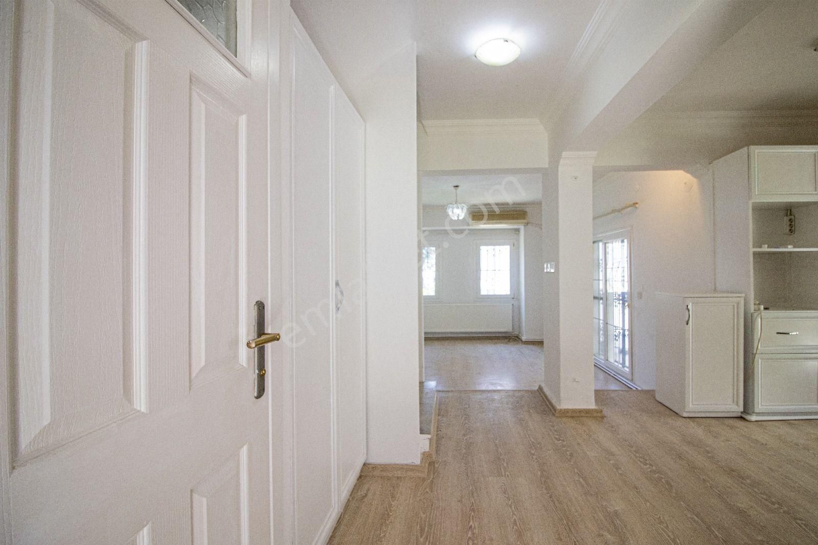 Kuşadası Satılık 3+1 Villa - Görsel 12