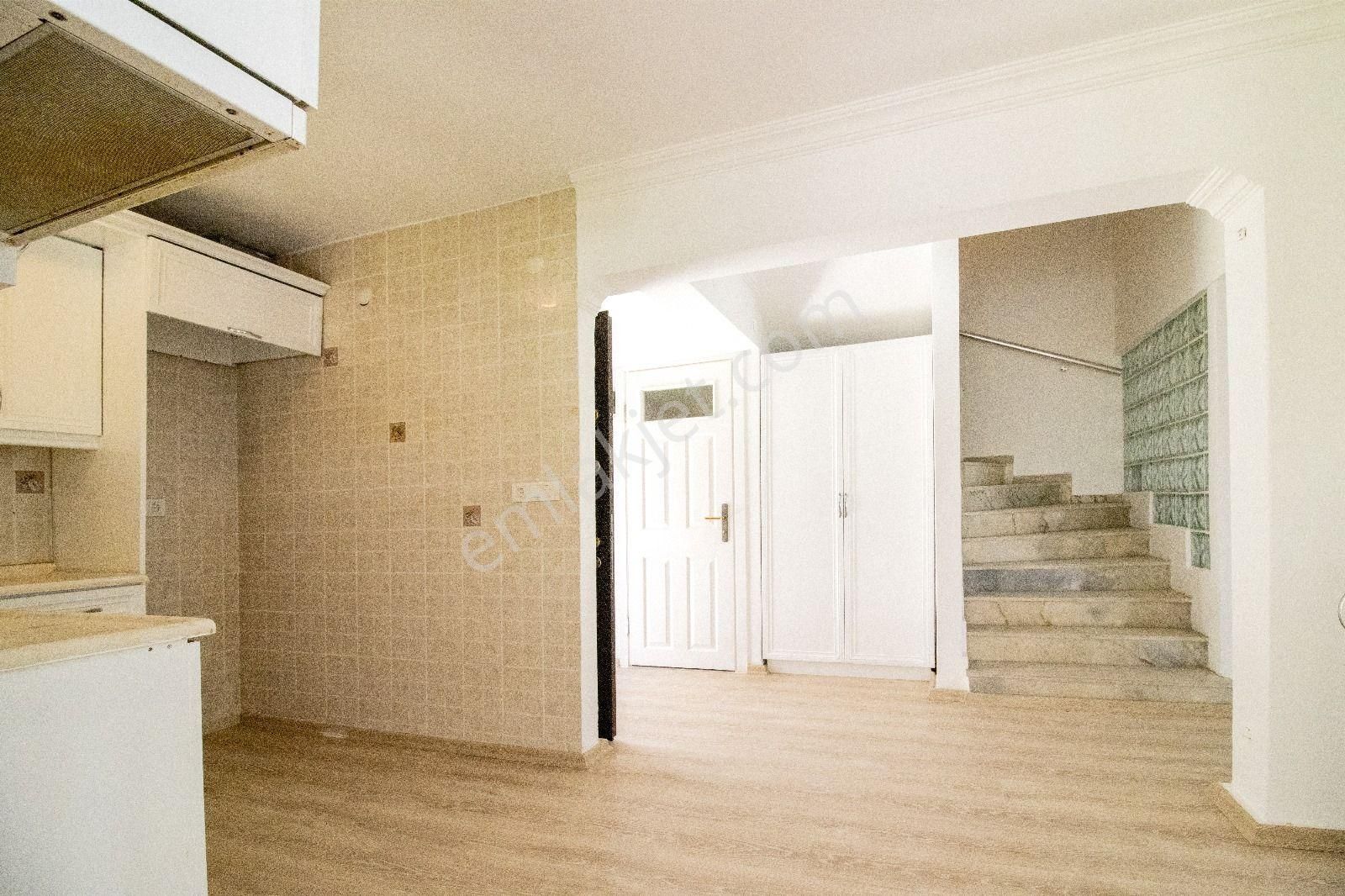 Kuşadası Satılık 3+1 Villa - Görsel 8