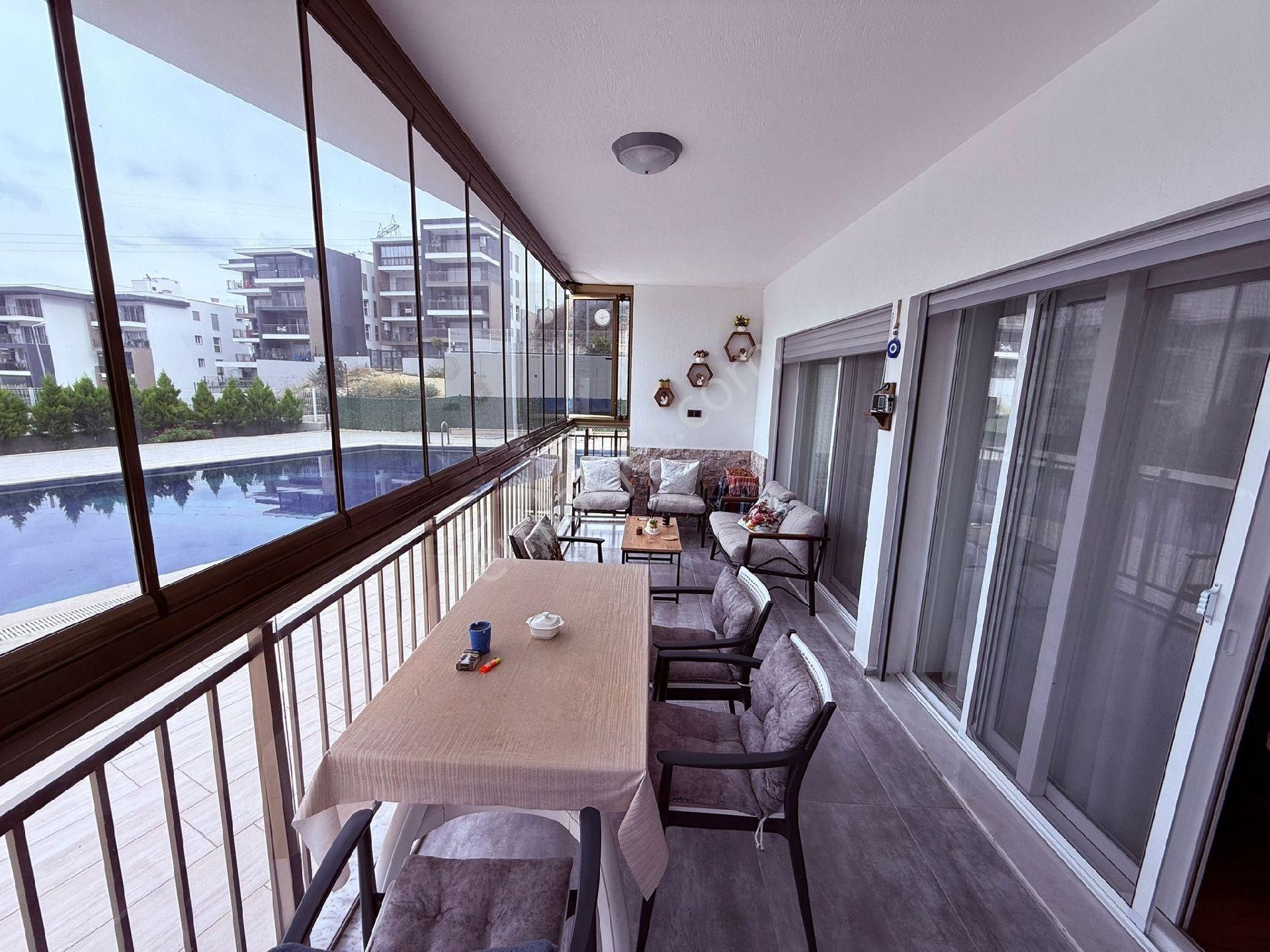 Kuşadası Otogar Arkası Kirazlı Yolu Bölgesi Havuzlu Site De Satılık 3+1 Daire - Görsel 5