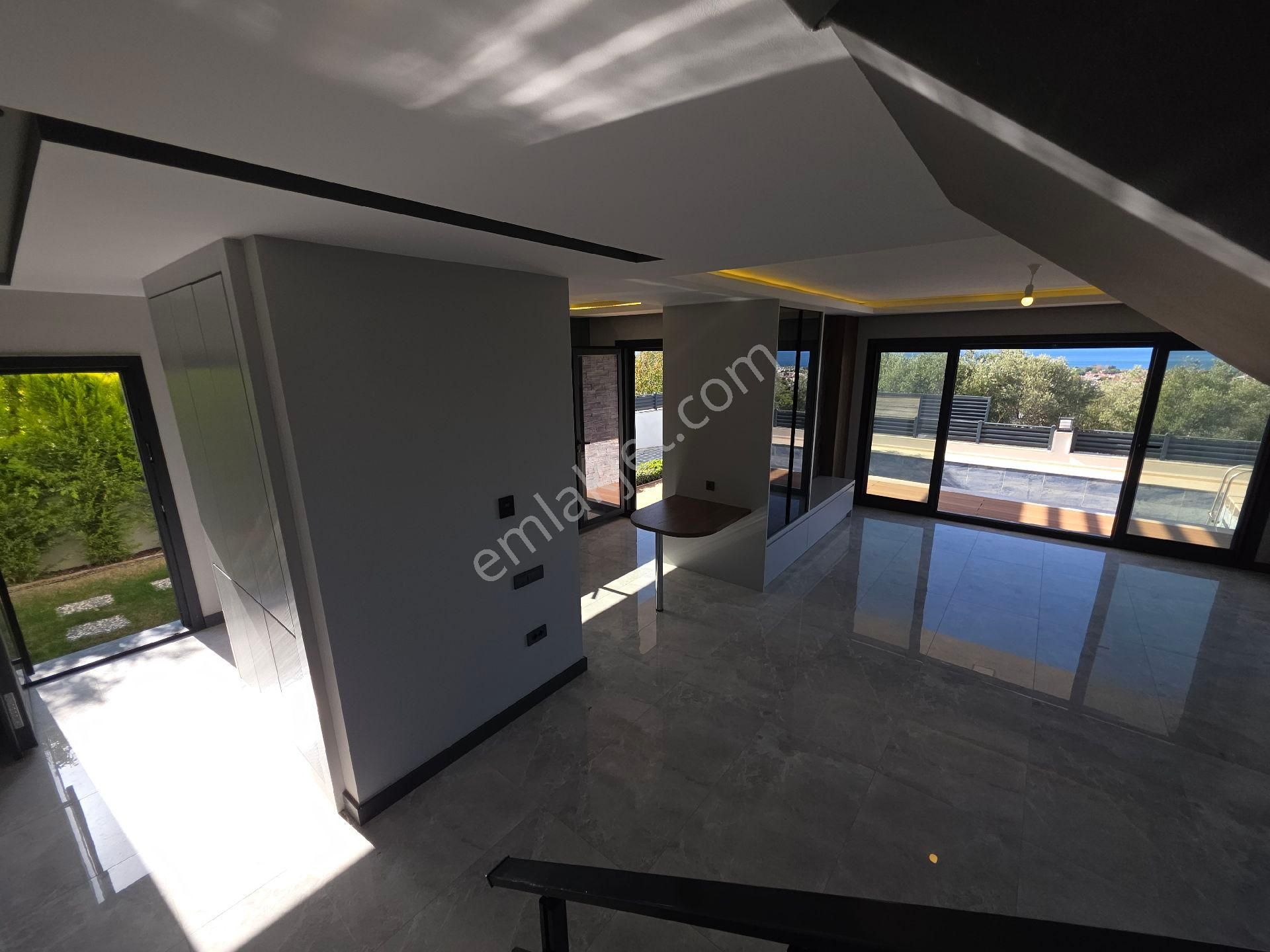 Kuşadası Satılık 4+1 Villa - Görsel 25