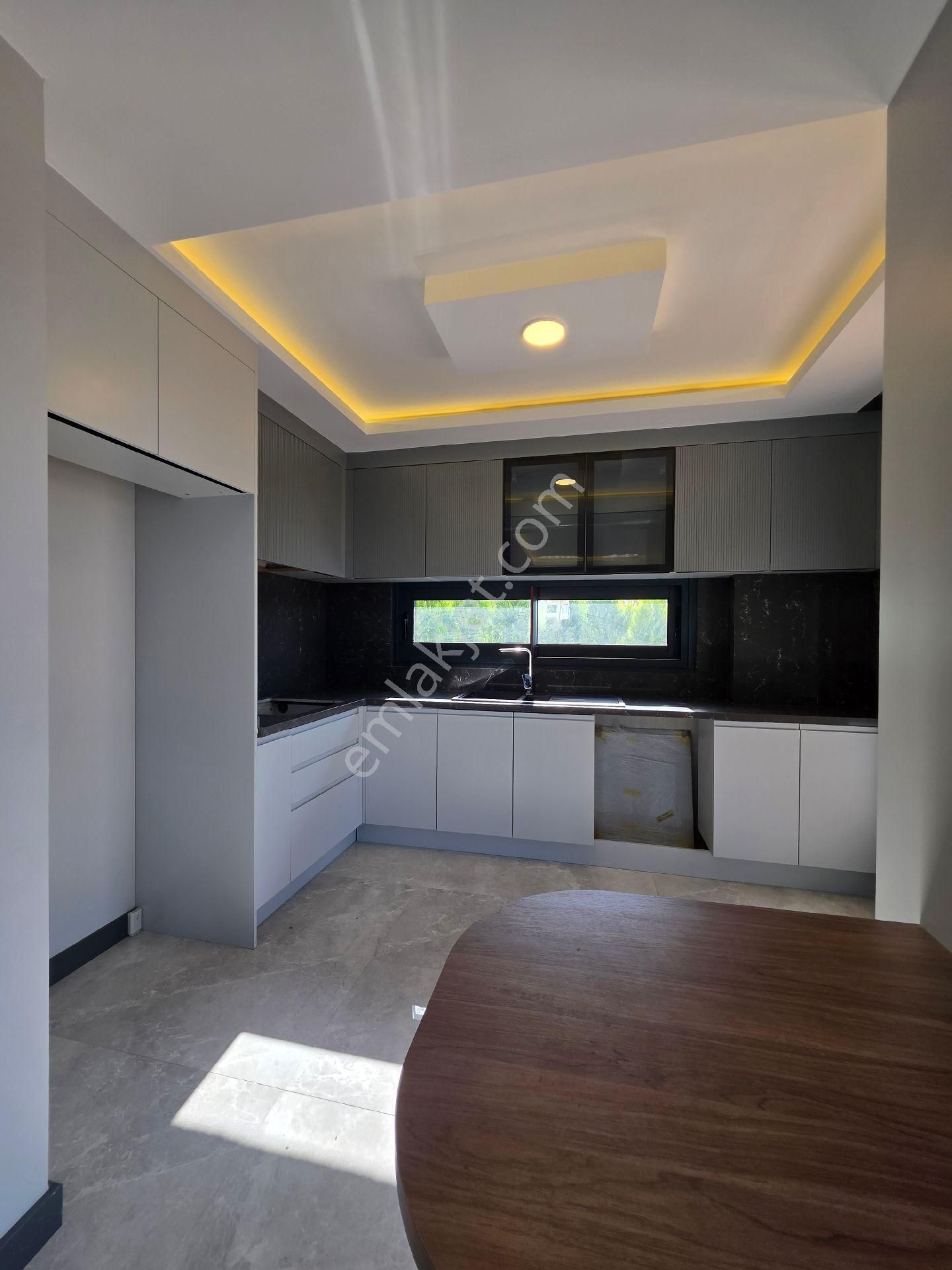 Kuşadası Satılık 4+1 Villa - Görsel 4