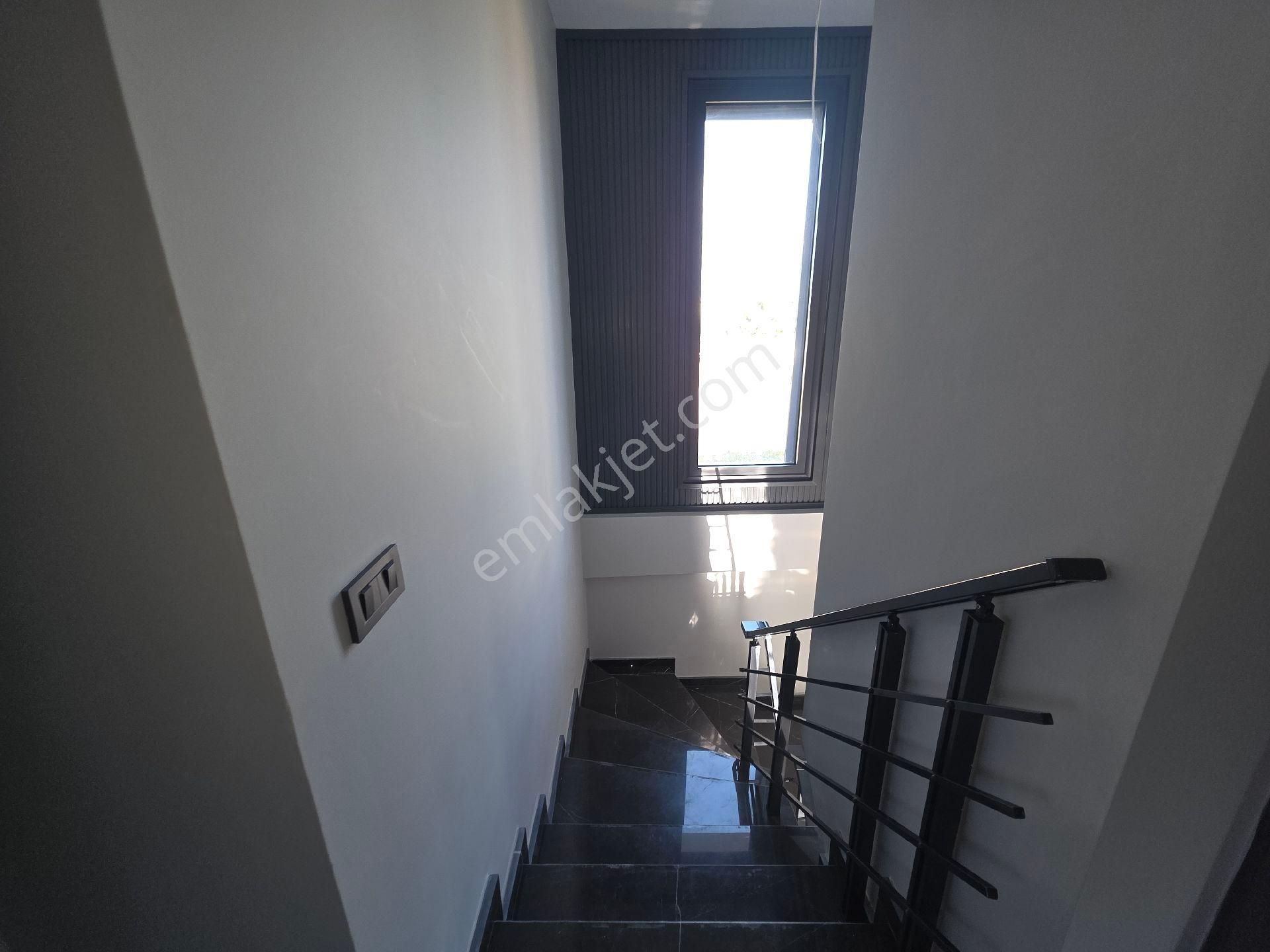 Kuşadası Satılık 4+1 Villa - Görsel 27