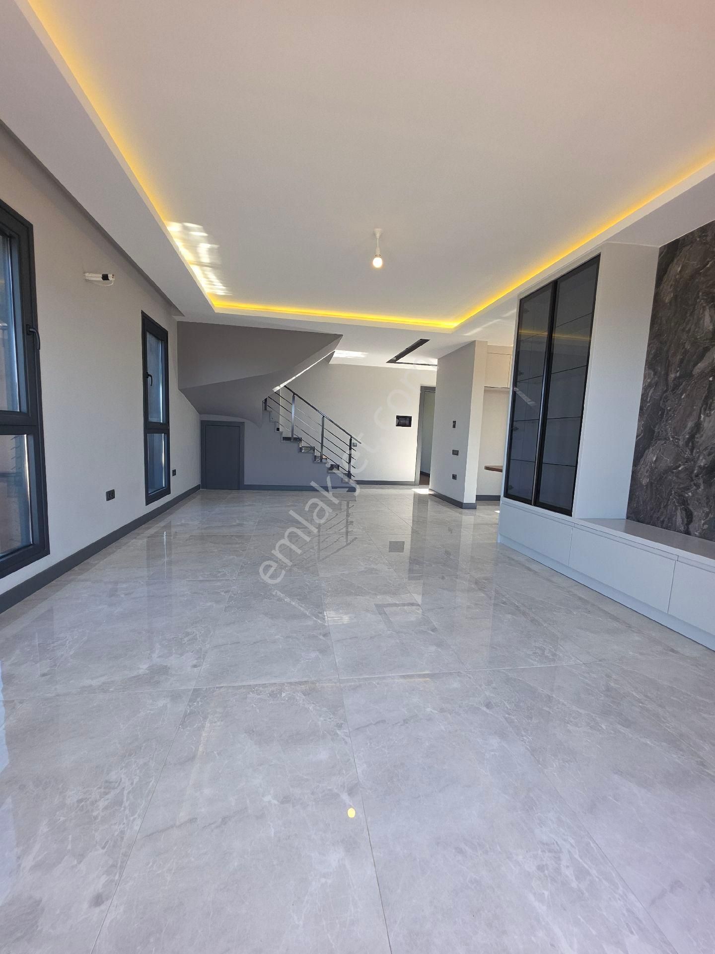 Kuşadası Satılık 4+1 Villa - Görsel 17