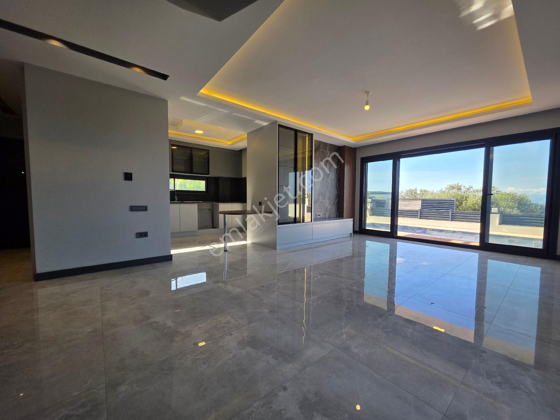 Kuşadası Satılık 4+1 Villa - Görsel 6